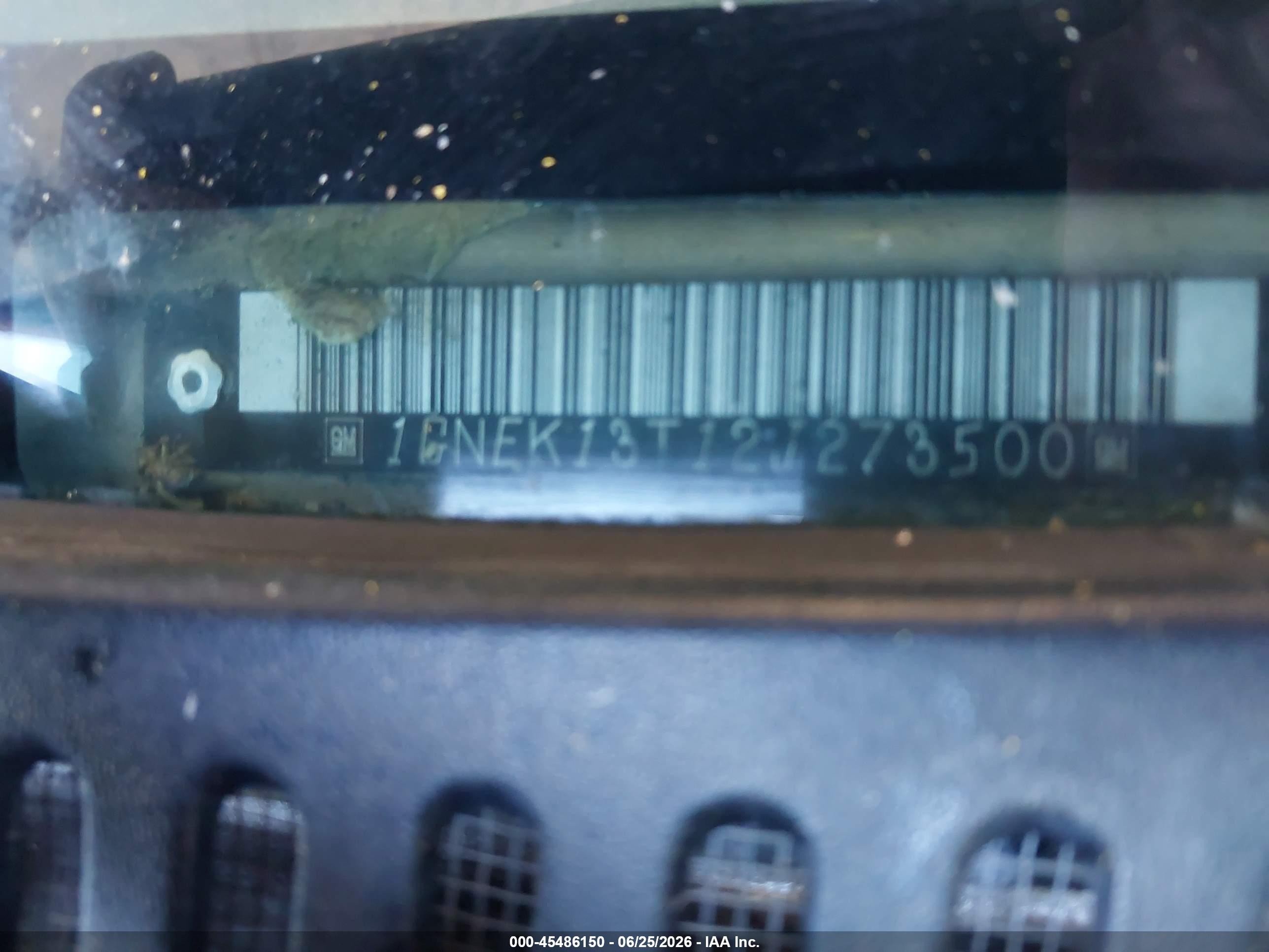 2002 Chevrolet Tahoe Ls Silver vin: 1GNEK13T12J273500