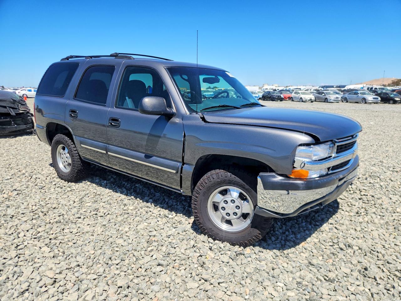 2002 Chevrolet Tahoe K1500 Gray vin: 1GNEK13T12J314918