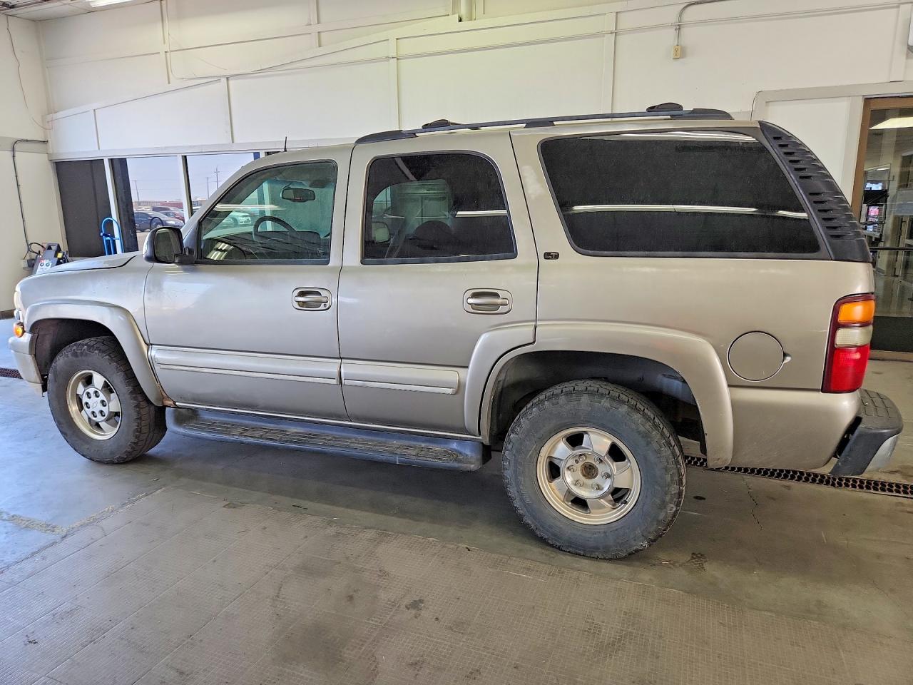 2003 Chevrolet Tahoe K1500 Tan vin: 1GNEK13T13J317075