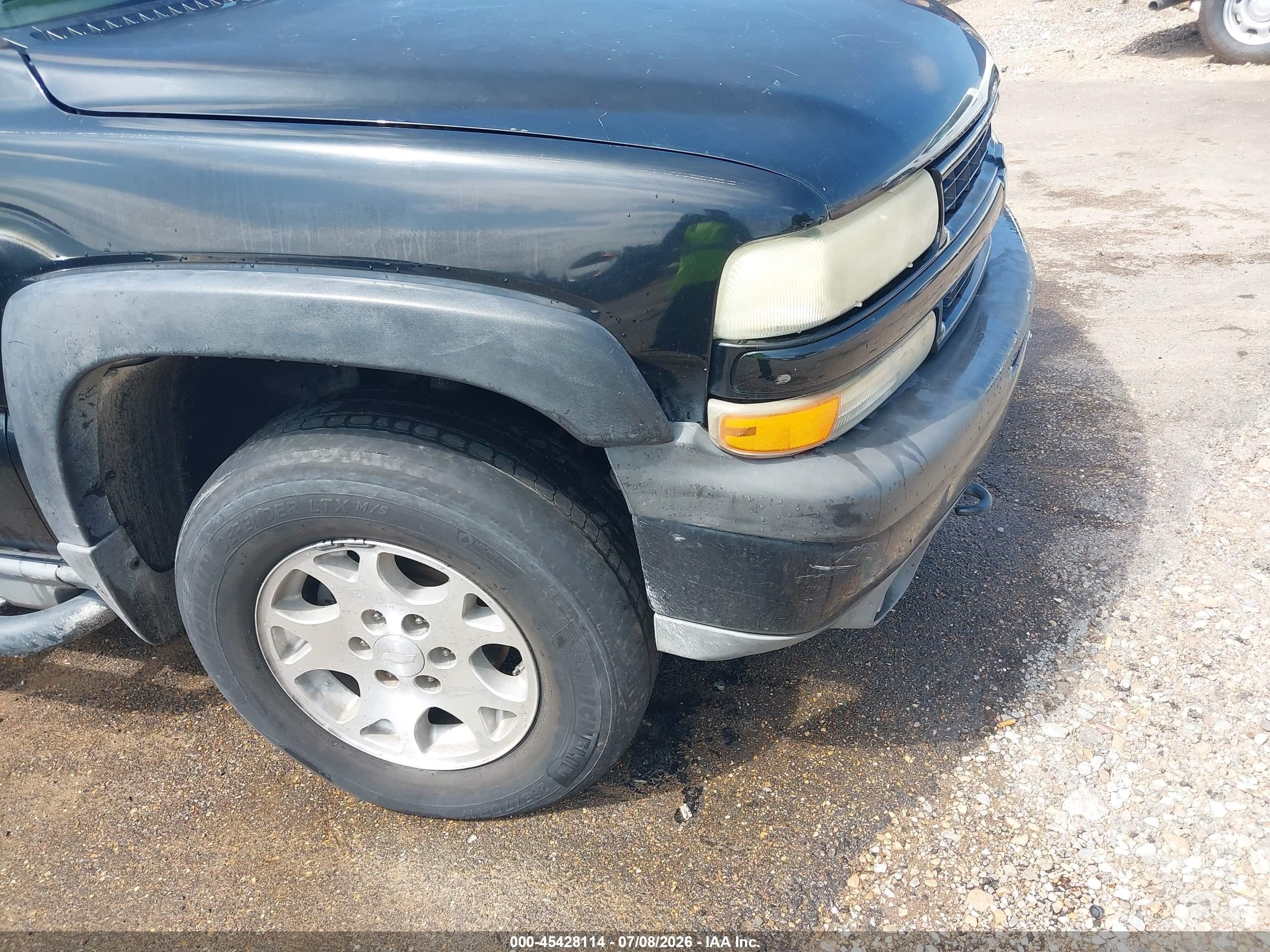 2004 Chevrolet Tahoe Z71 Black vin: 1GNEK13T14R169335