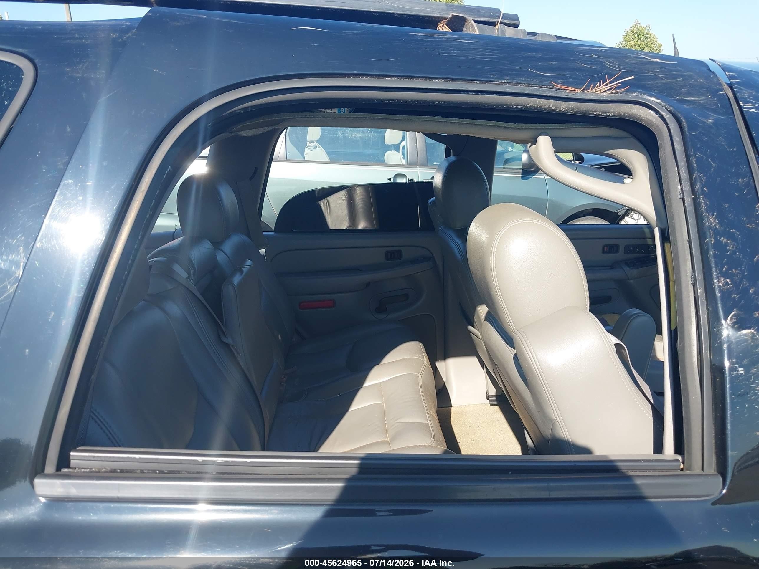 2005 Chevrolet Tahoe Z71 Черный vin: 1GNEK13T15R168932