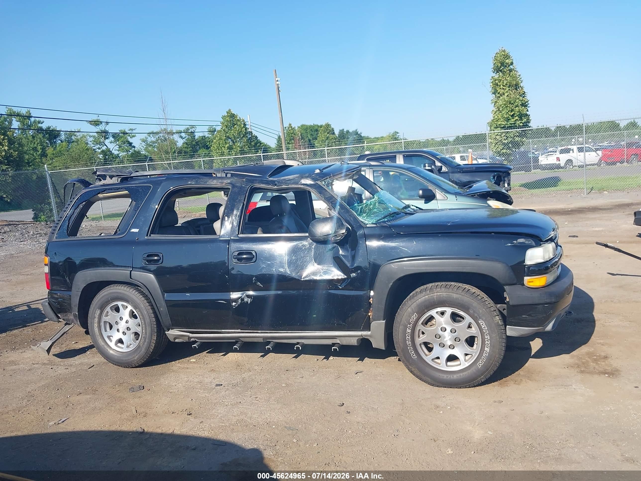 2005 Chevrolet Tahoe Z71 Черный vin: 1GNEK13T15R168932