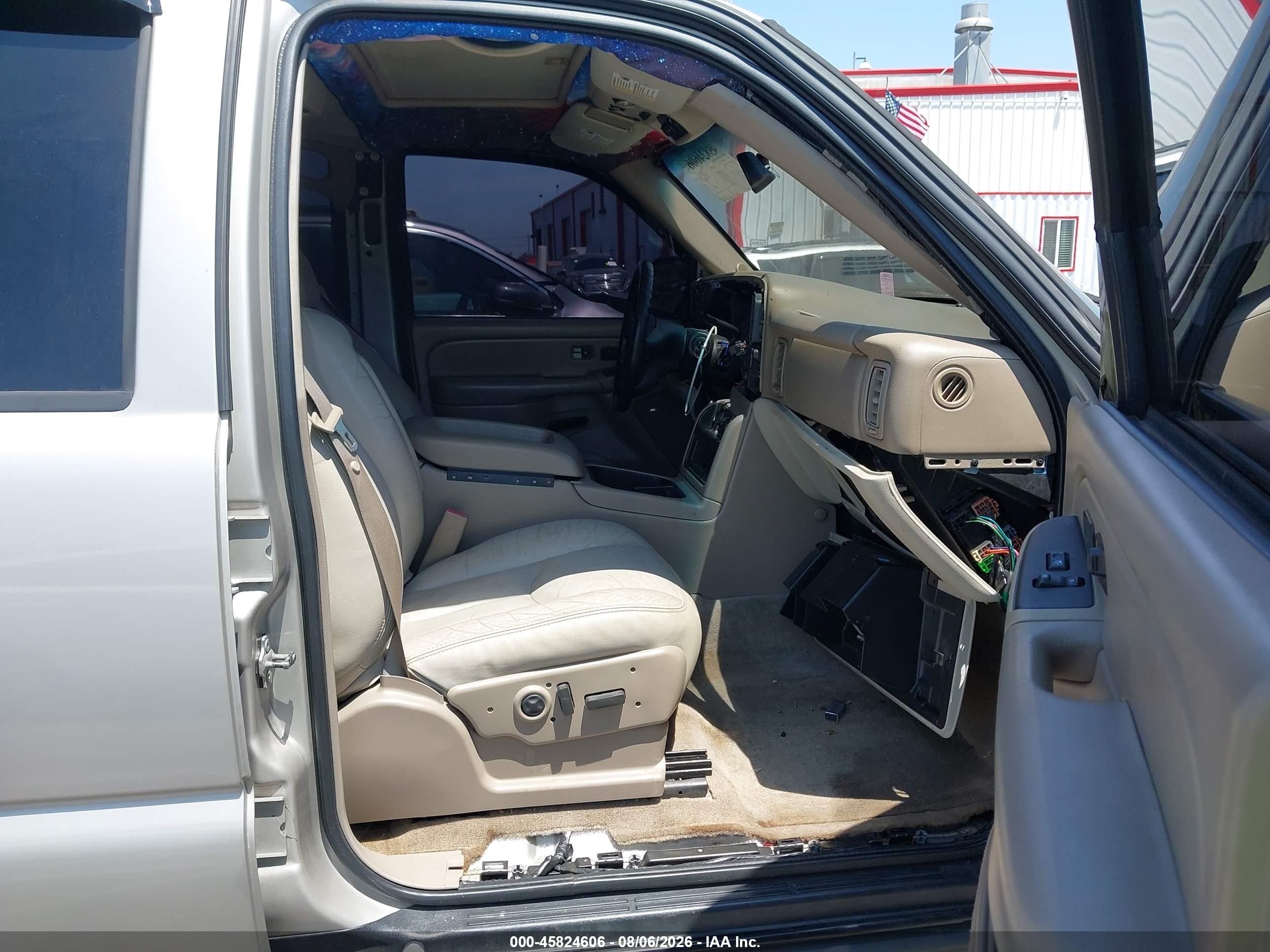 2005 Chevrolet Tahoe Z71 Champagne vin: 1GNEK13T15R260123