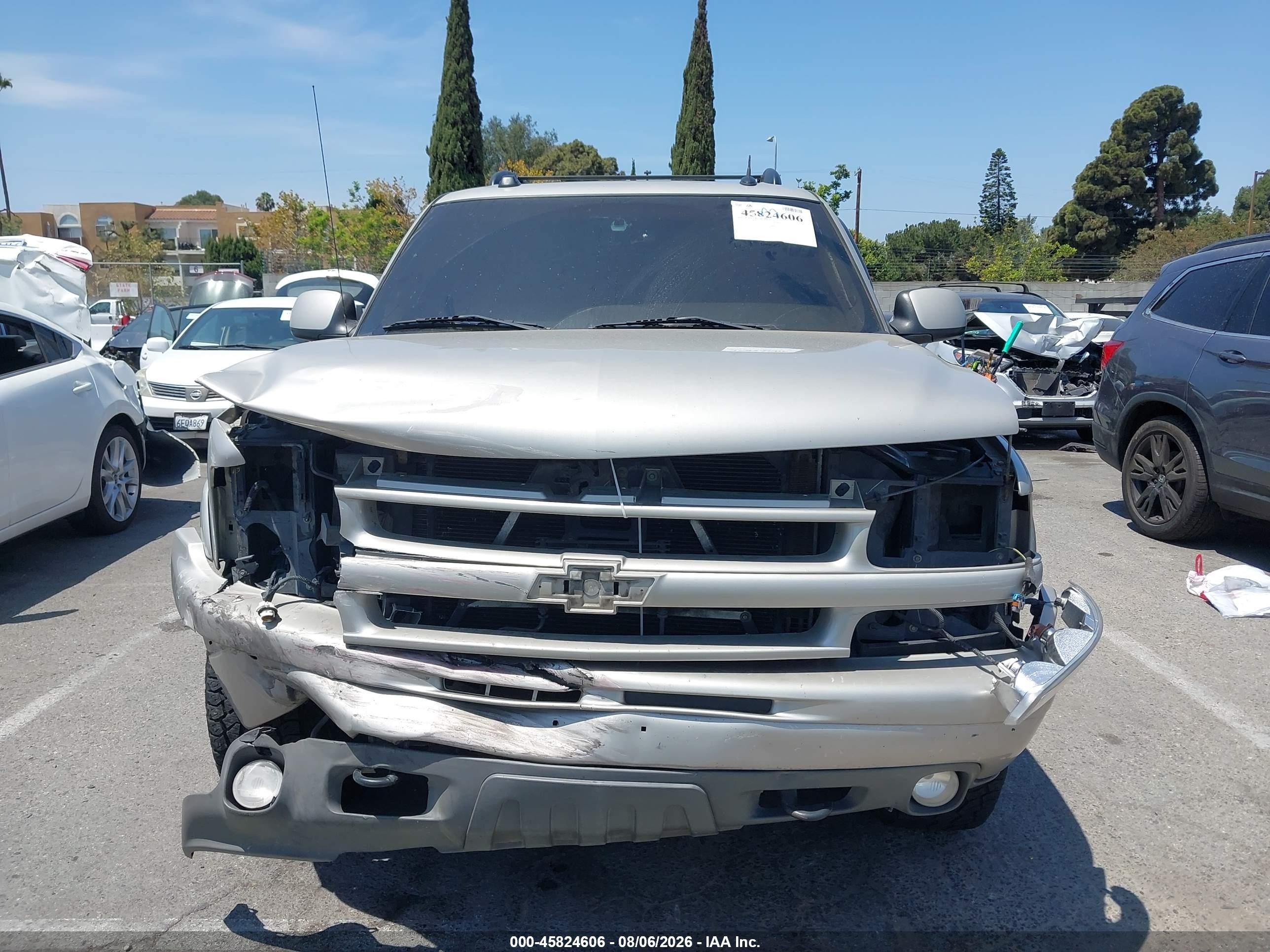 2005 Chevrolet Tahoe Z71 Champagne vin: 1GNEK13T15R260123
