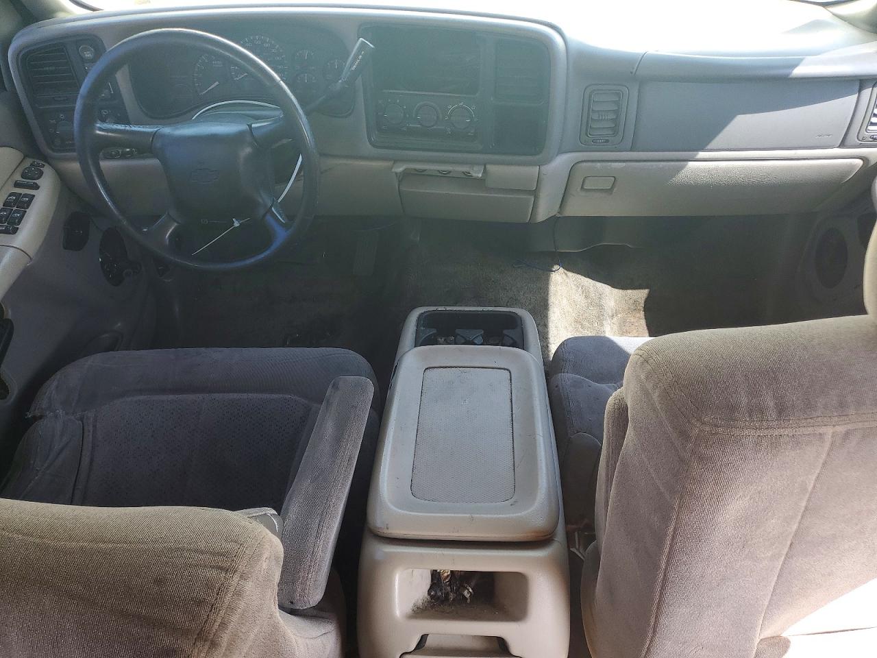 2002 Chevrolet Tahoe K1500 White vin: 1GNEK13T22R257775