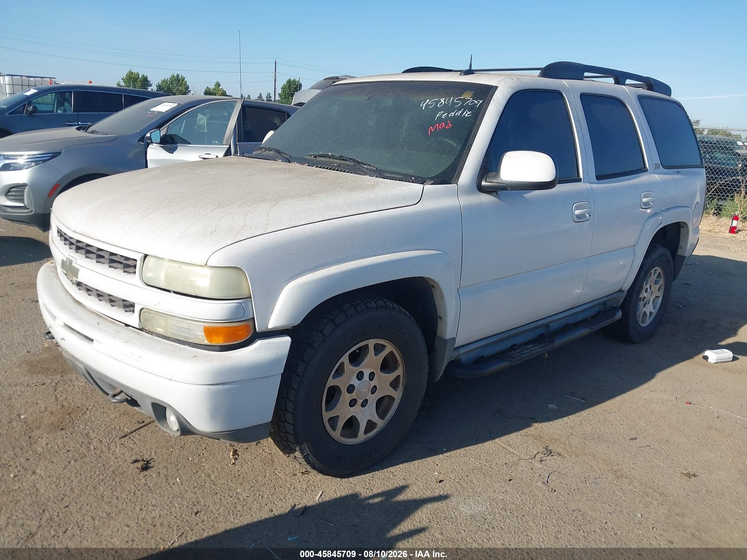 2004 Chevrolet Tahoe Z71 White vin: 1GNEK13T24R137509