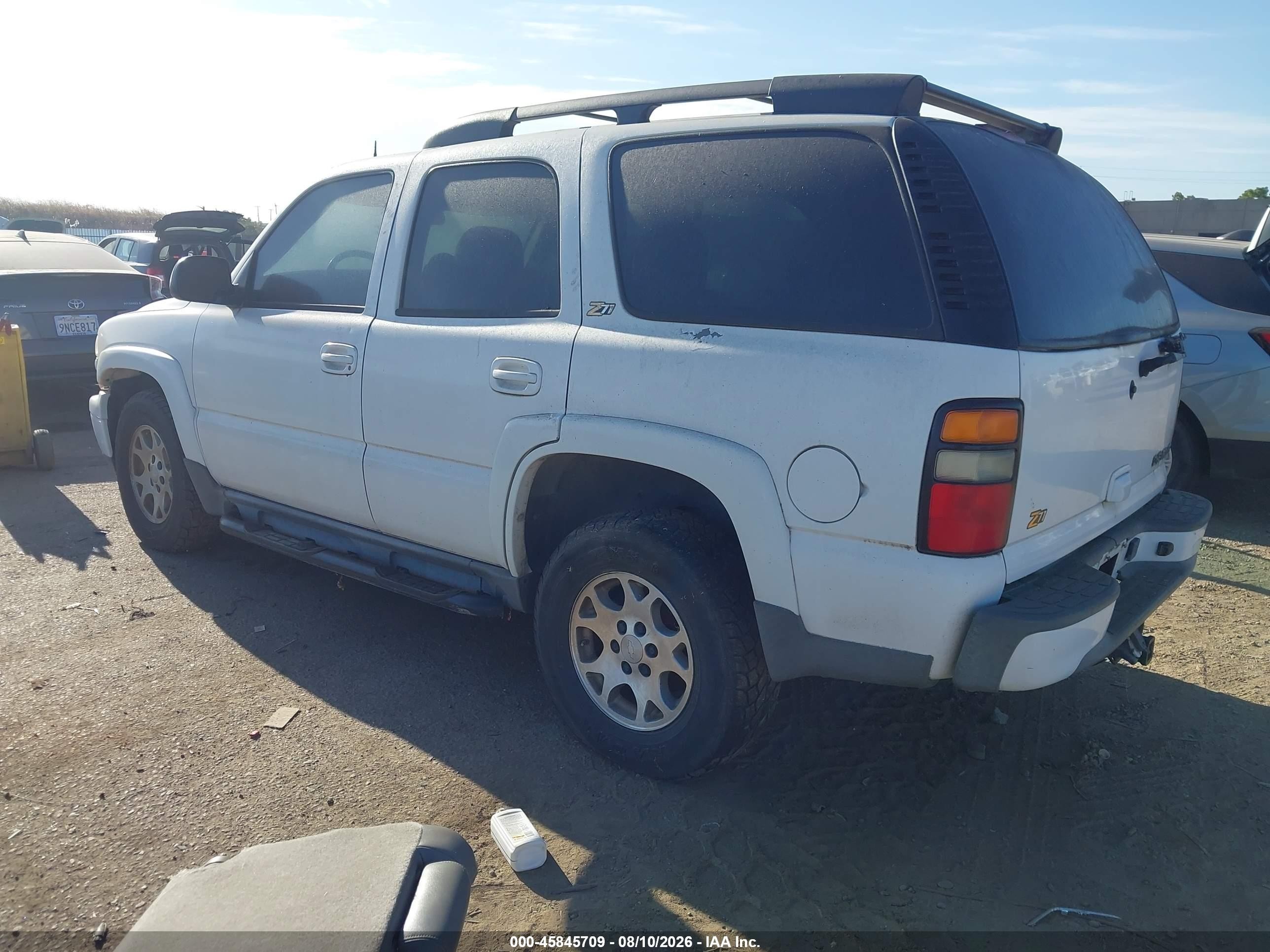 2004 Chevrolet Tahoe Z71 White vin: 1GNEK13T24R137509