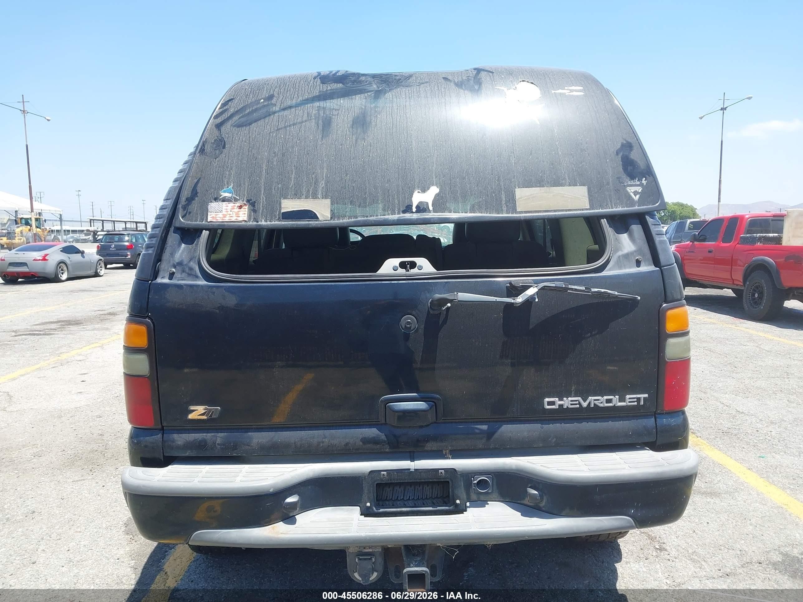 2004 Chevrolet Tahoe Z71 Black vin: 1GNEK13T24R301423