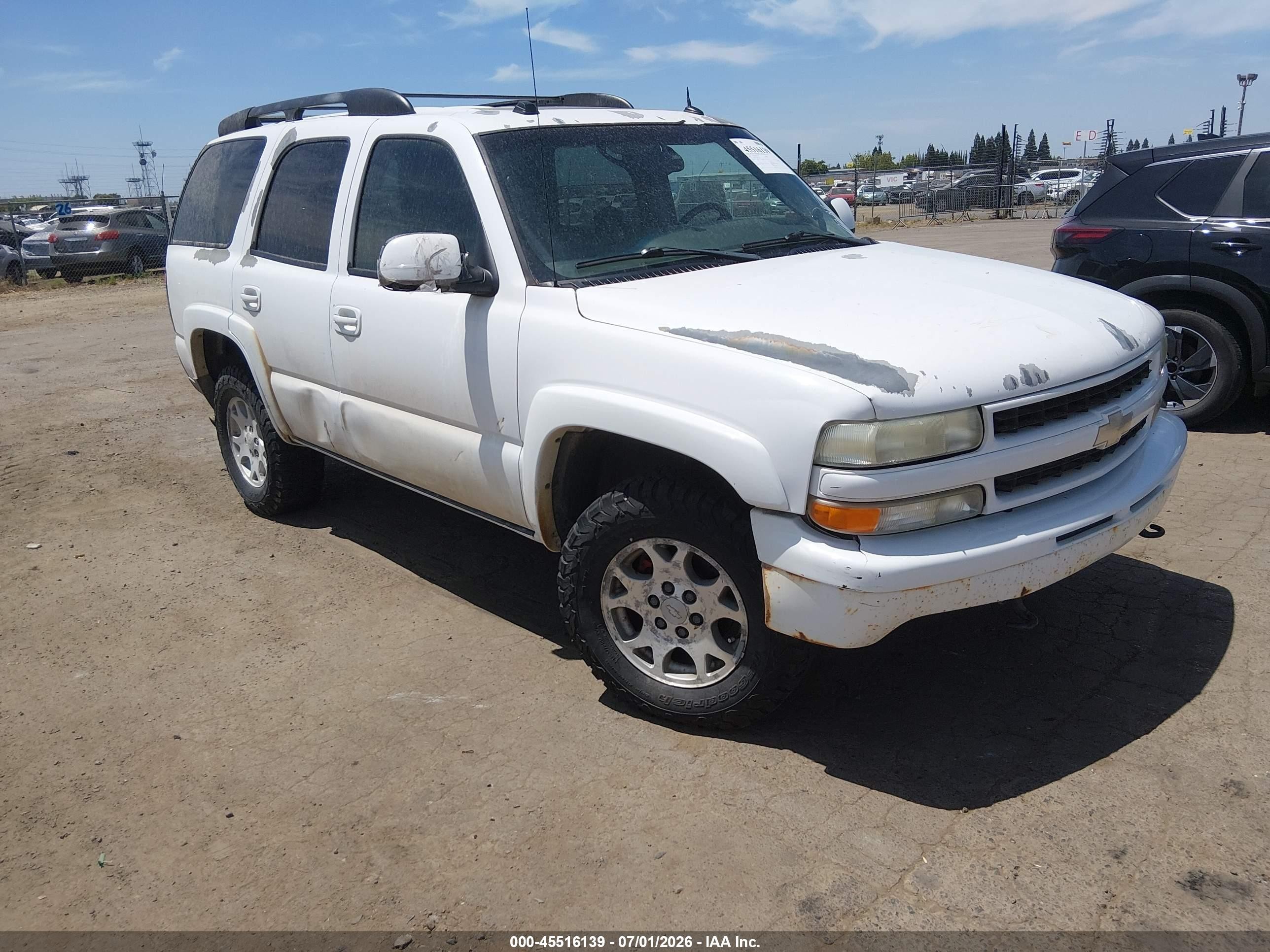 2005 Chevrolet Tahoe Z71 White vin: 1GNEK13T25R101126