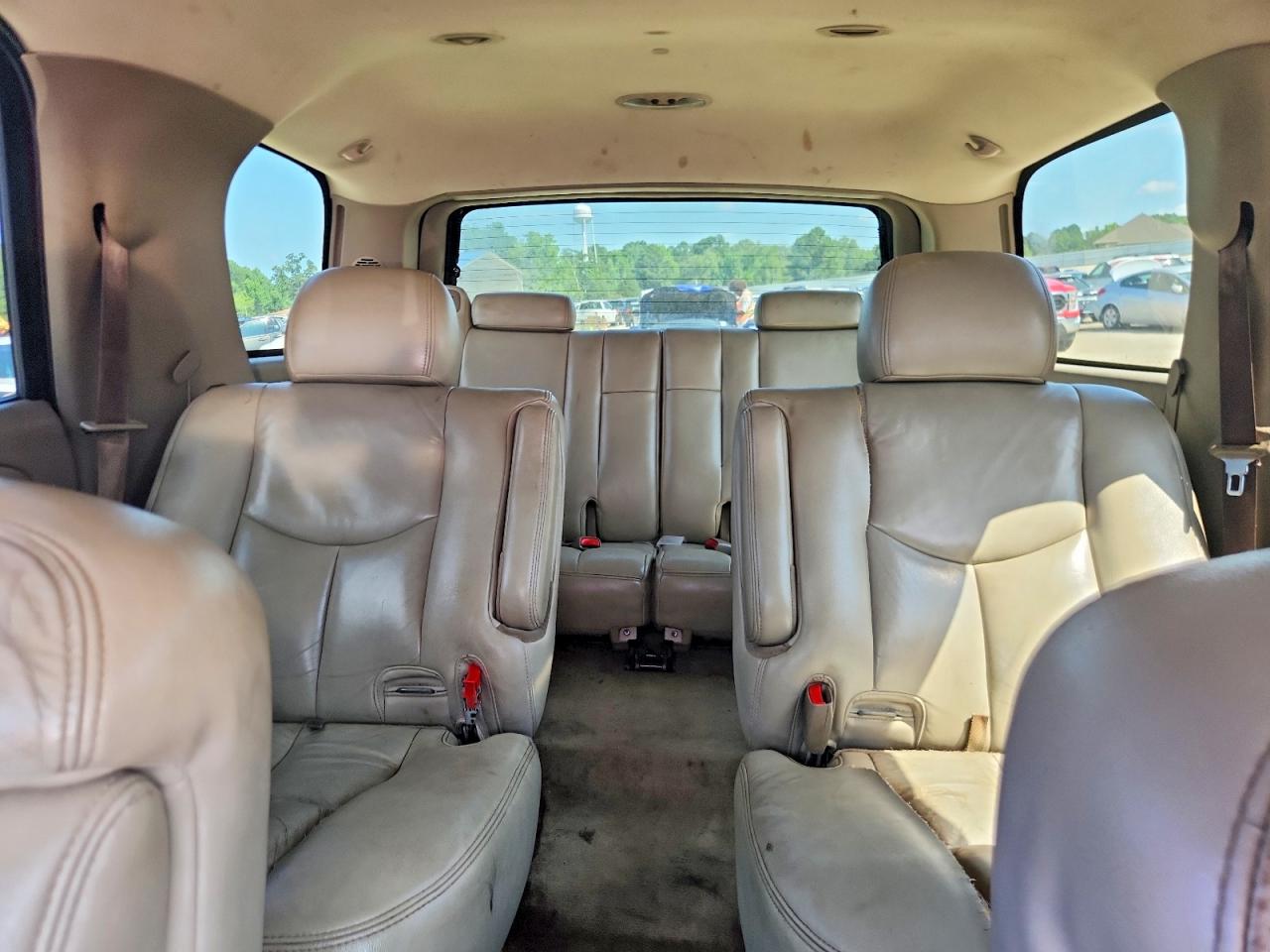 2005 Chevrolet Tahoe K1500 Maroon vin: 1GNEK13T25R143876