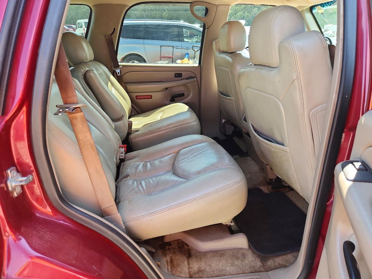 2005 Chevrolet Tahoe K1500 Maroon vin: 1GNEK13T25R143876