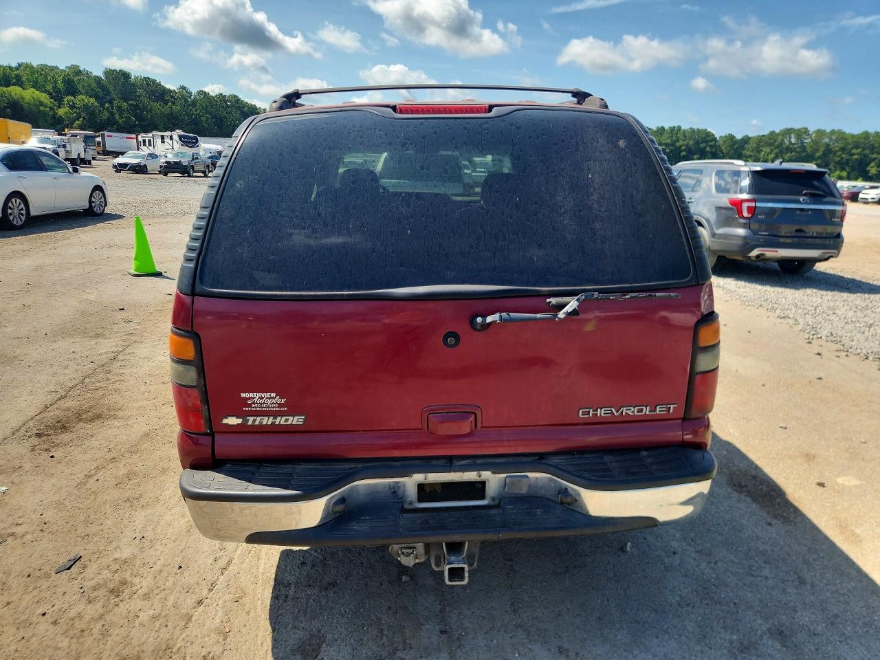 2005 Chevrolet Tahoe K1500 Maroon vin: 1GNEK13T25R143876