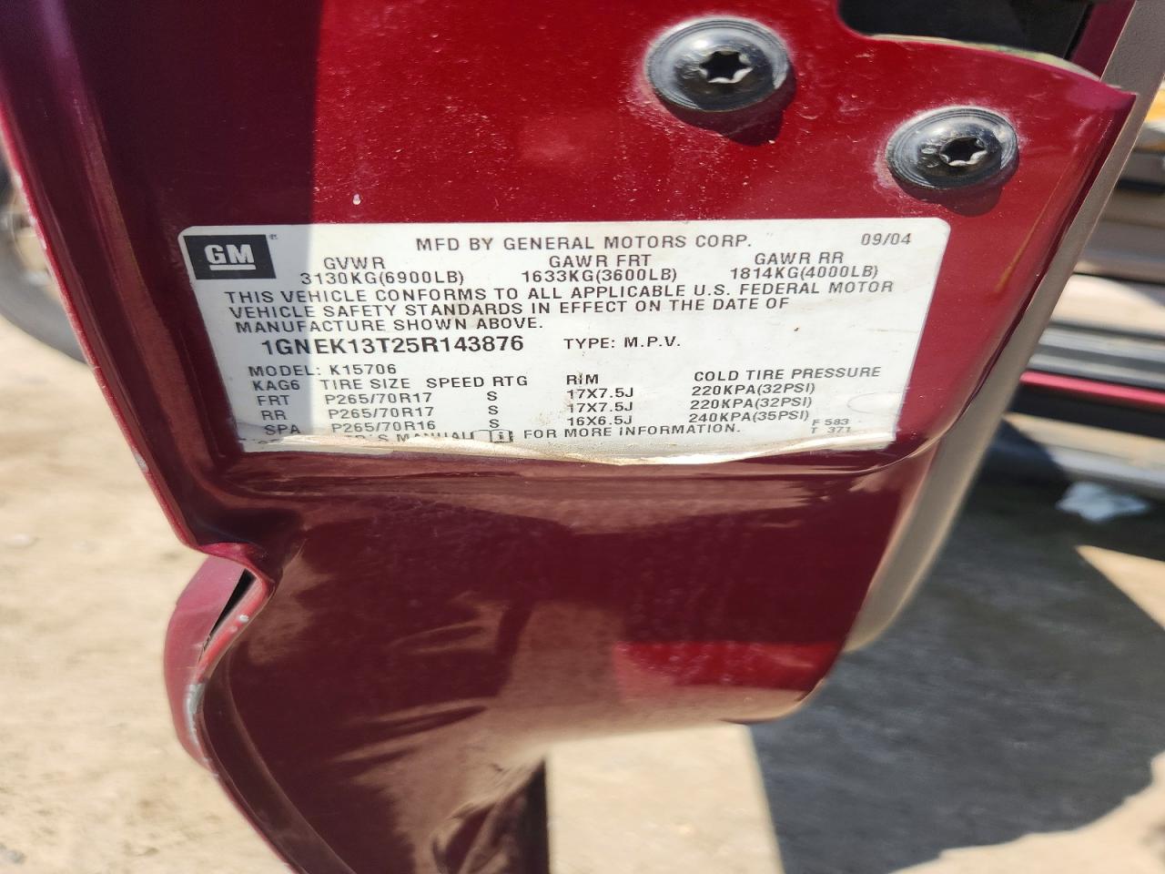 2005 Chevrolet Tahoe K1500 Maroon vin: 1GNEK13T25R143876