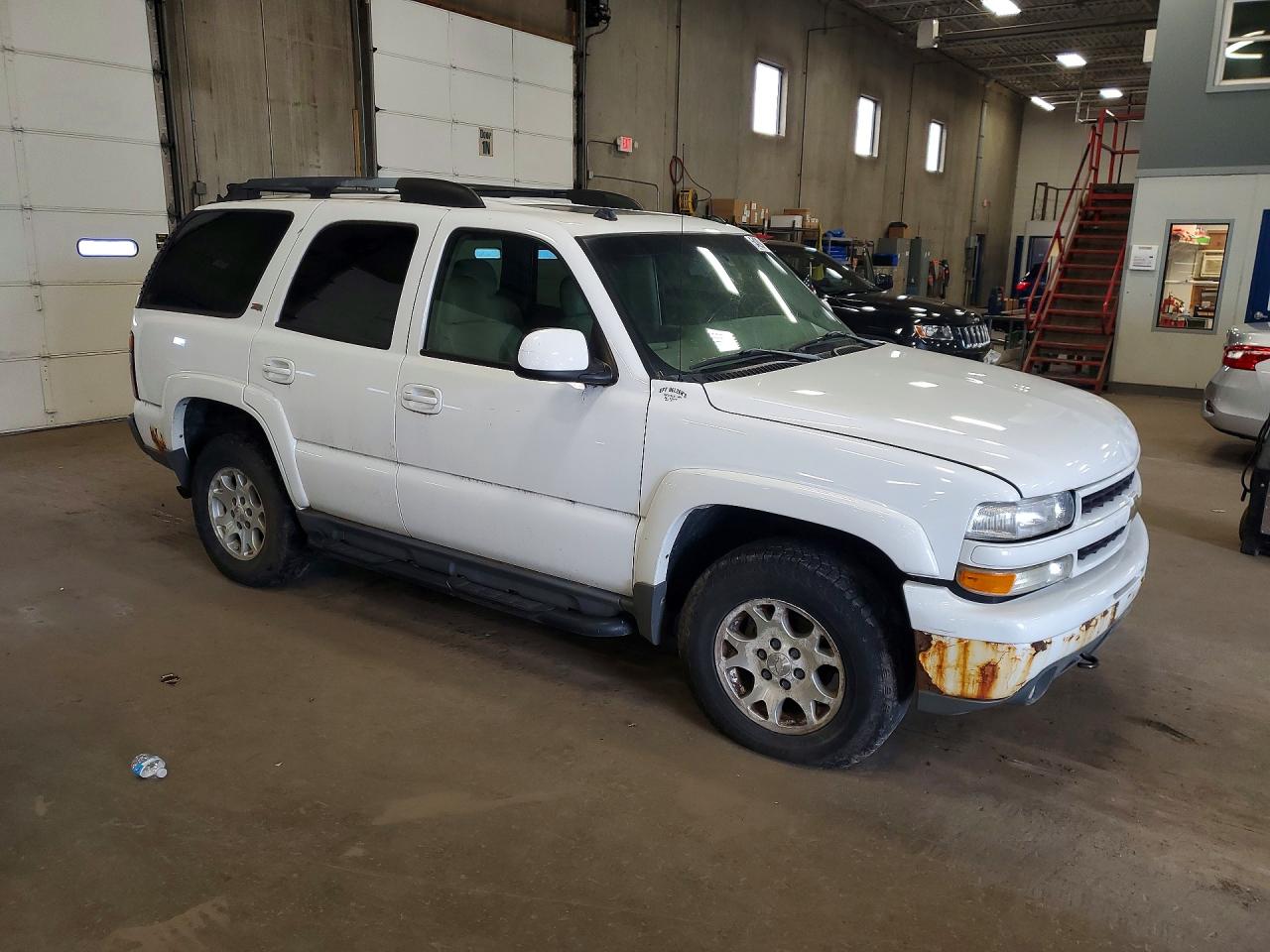 2005 Chevrolet Tahoe K1500 White vin: 1GNEK13T25R204322