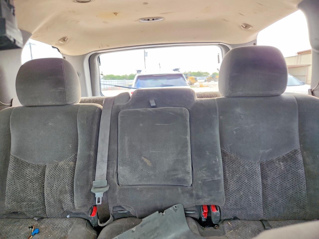 2006 Chevrolet Tahoe K1500 Silver vin: 1GNEK13T26J101188