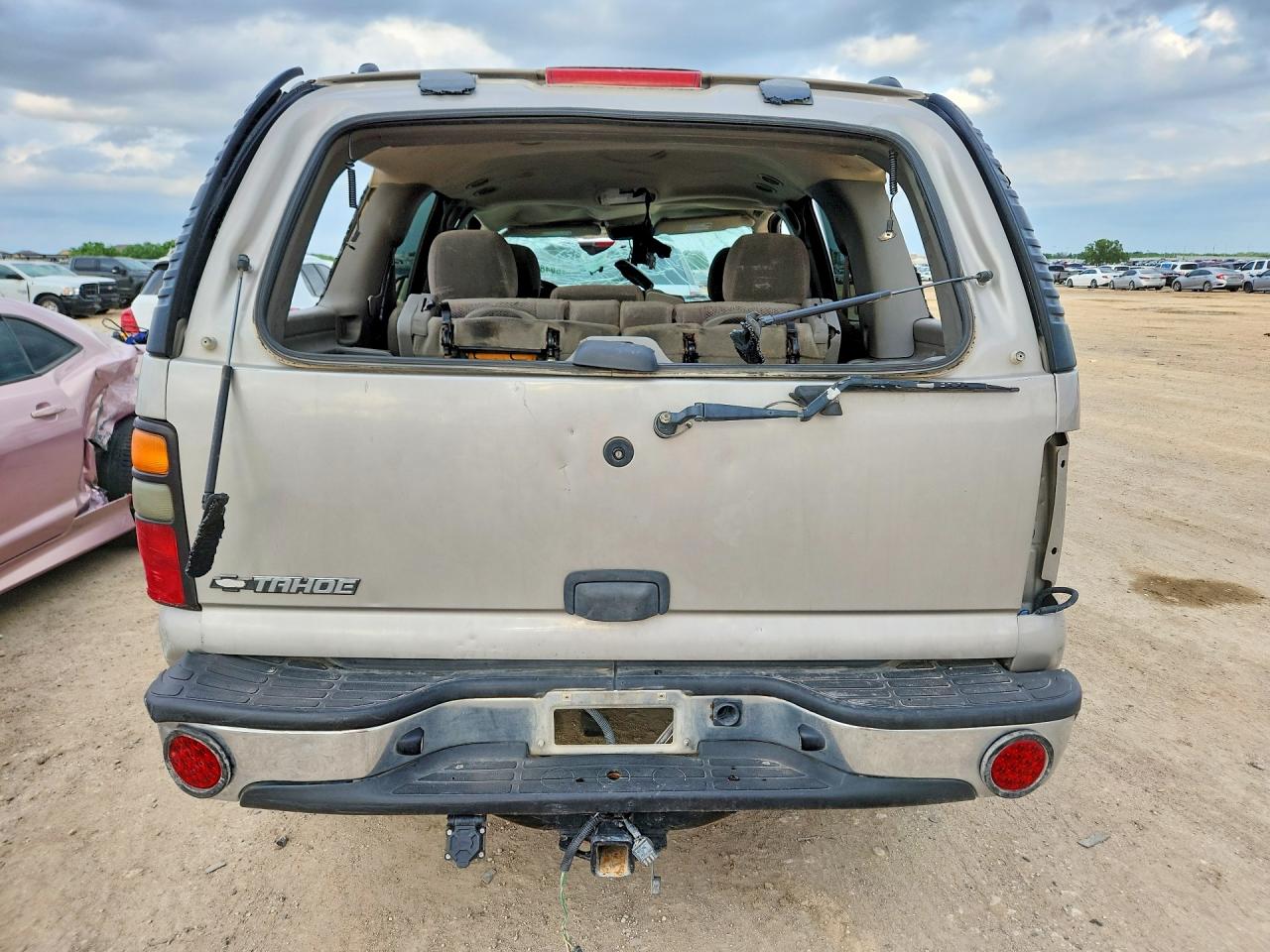 2006 Chevrolet Tahoe K1500 Silver vin: 1GNEK13T26J101188