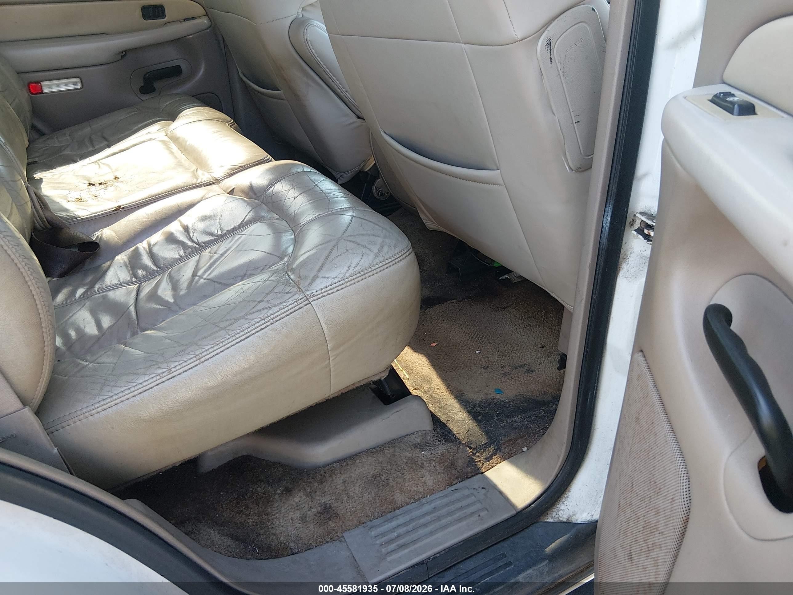 2001 Chevrolet Tahoe Lt White vin: 1GNEK13T31R196774