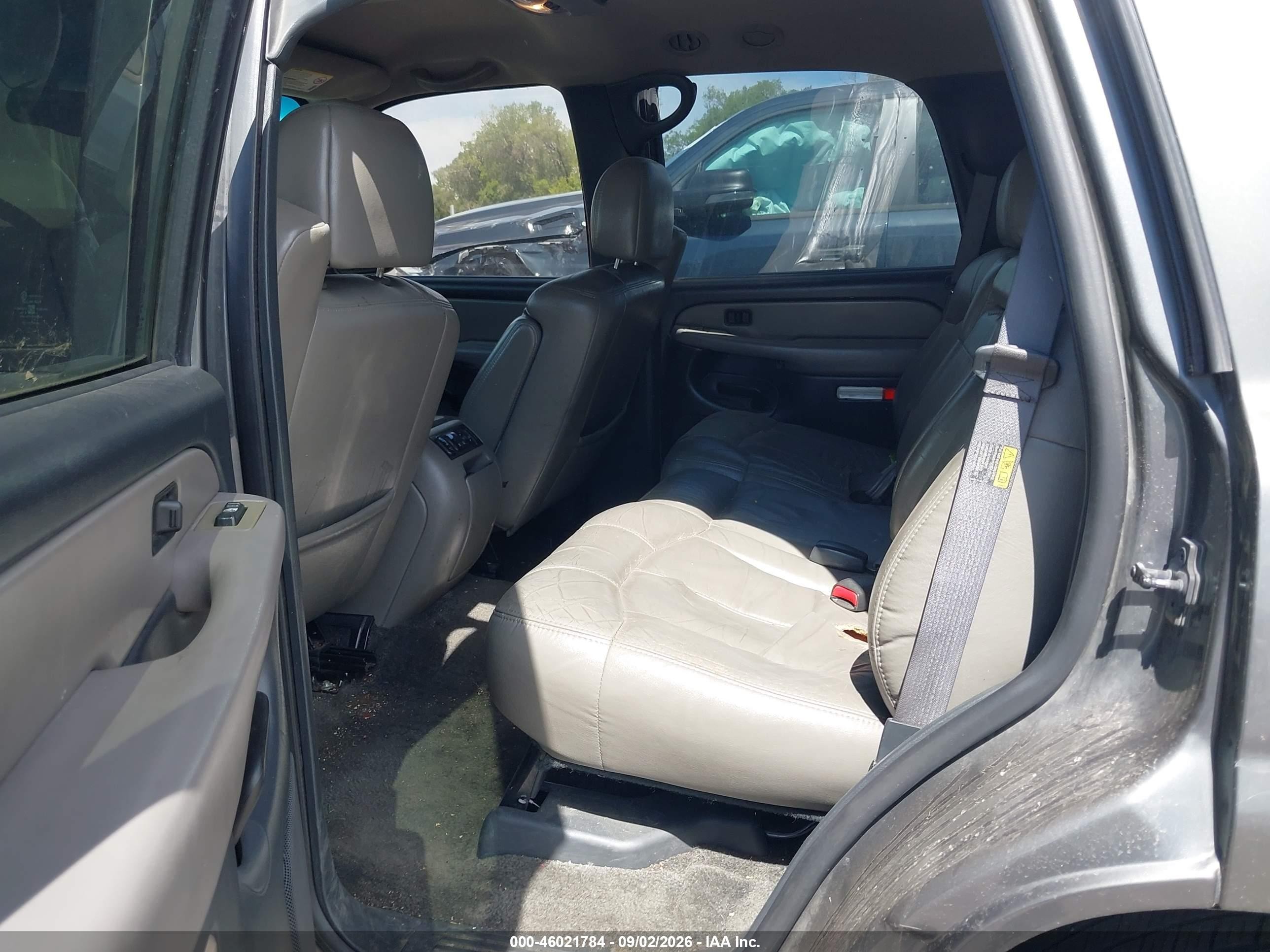 2002 Chevrolet Tahoe Lt Gray vin: 1GNEK13T32R215129