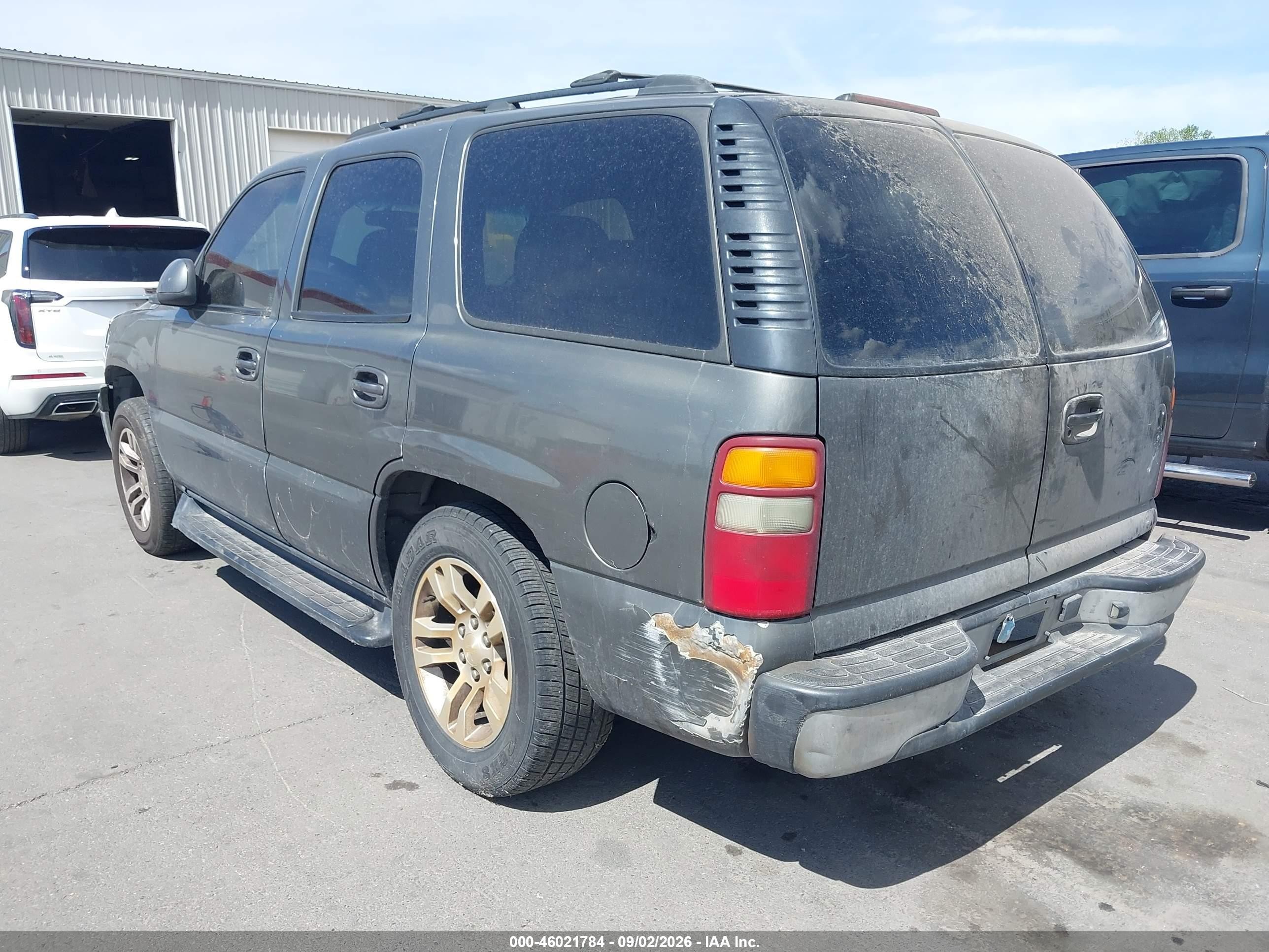 2002 Chevrolet Tahoe Lt Gray vin: 1GNEK13T32R215129