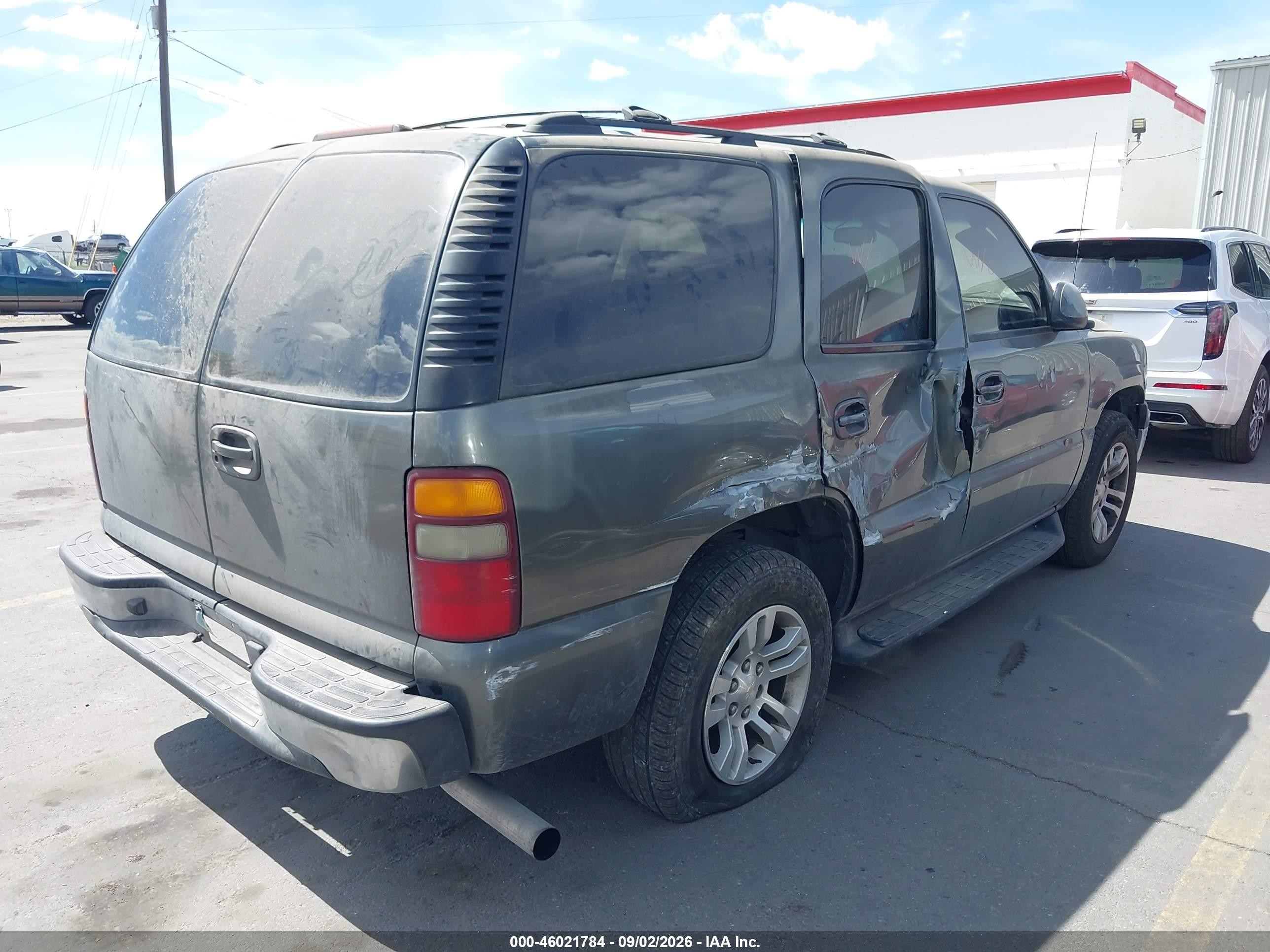 2002 Chevrolet Tahoe Lt Gray vin: 1GNEK13T32R215129