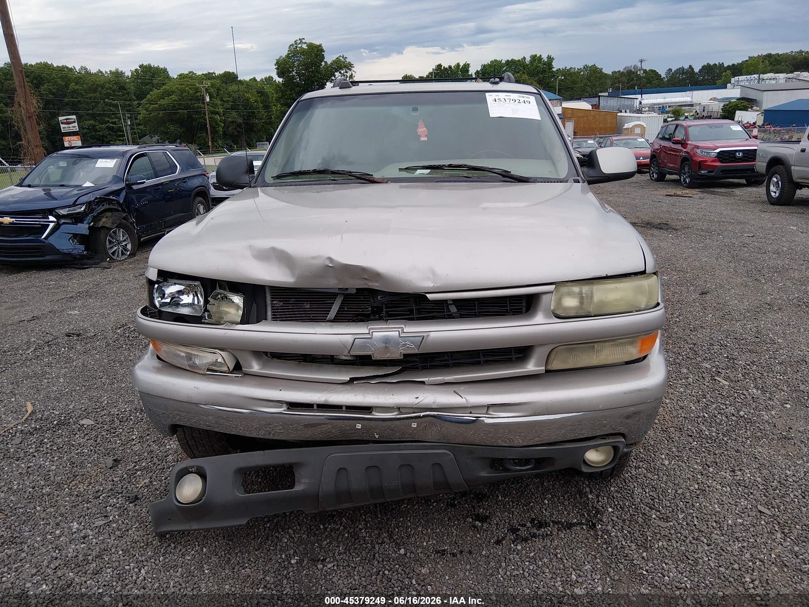 2004 Chevrolet Tahoe Z71 Champagne vin: 1GNEK13T34R154867