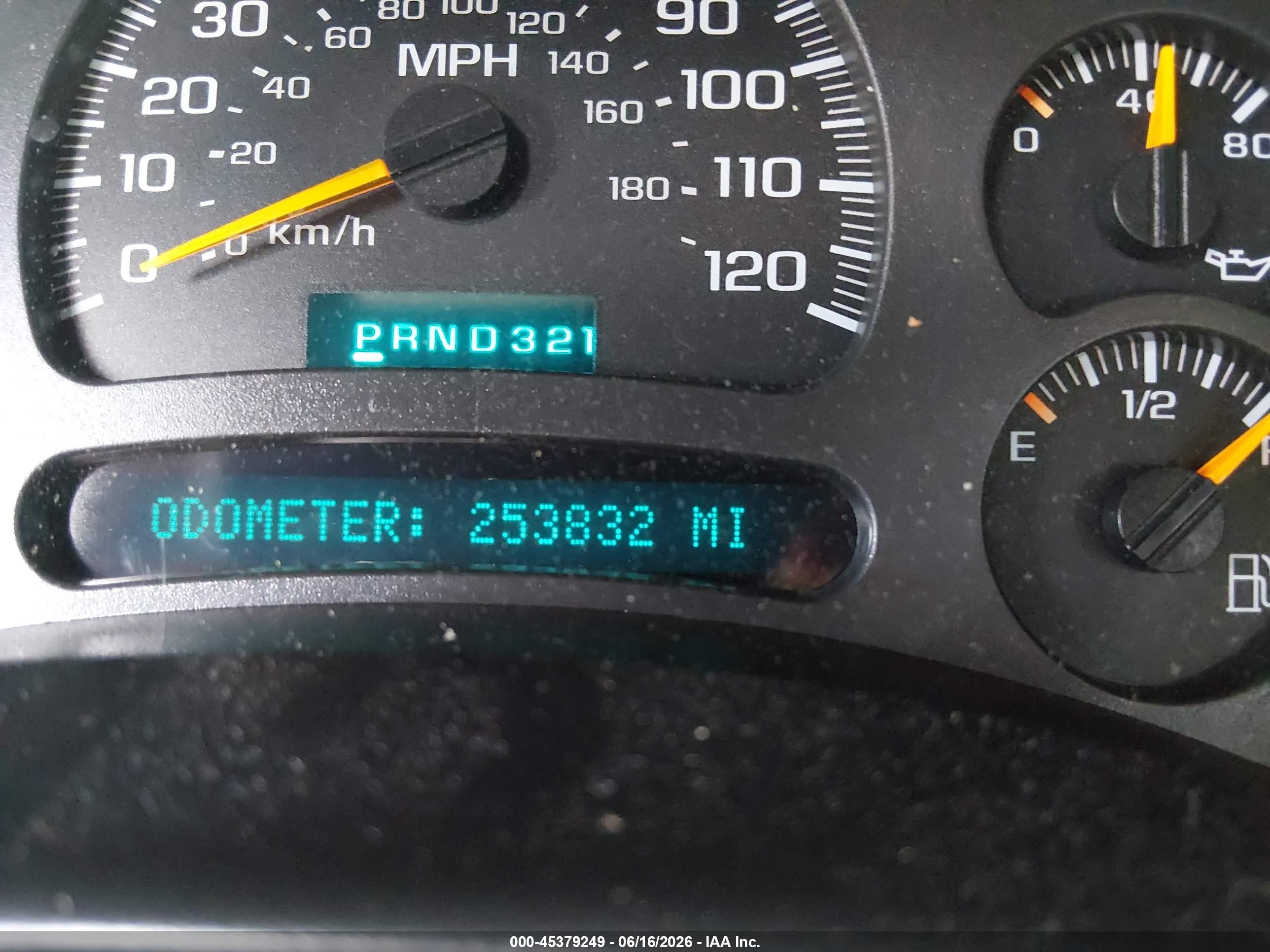 2004 Chevrolet Tahoe Z71 Champagne vin: 1GNEK13T34R154867