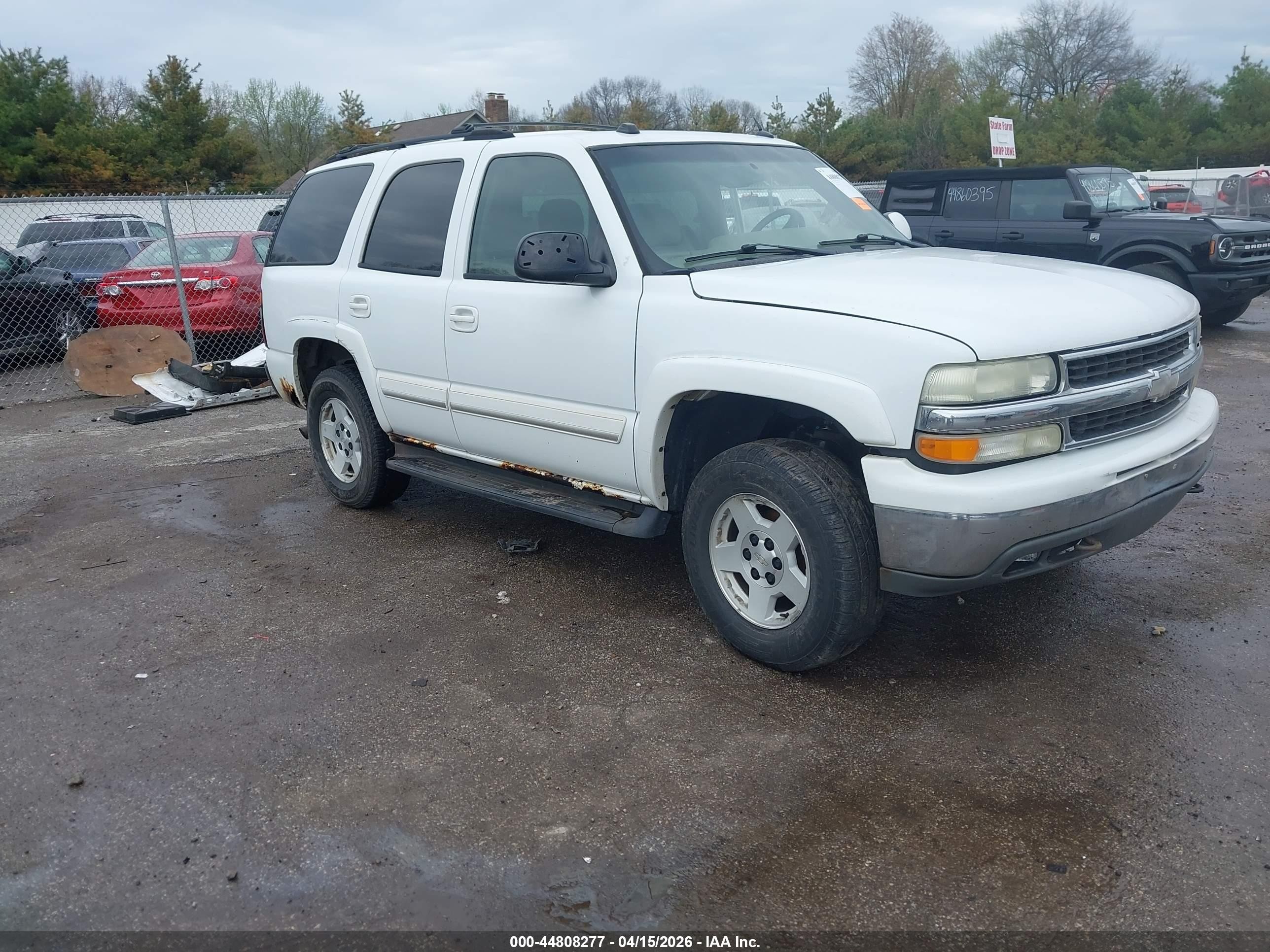 2005 Chevrolet Tahoe Lt White vin: 1GNEK13T35J103336