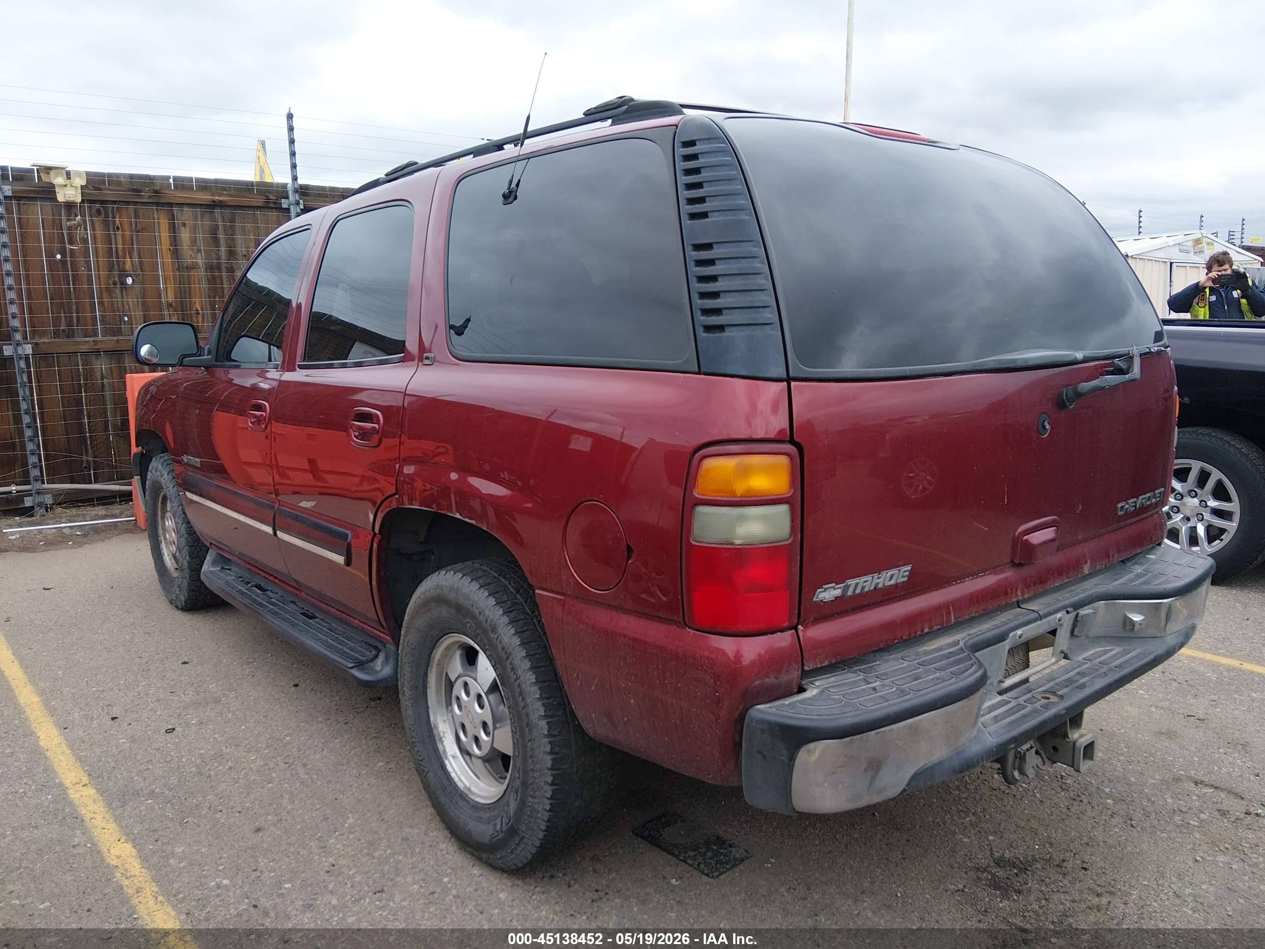 2001 Chevrolet Tahoe Lt Red vin: 1GNEK13T41J205058