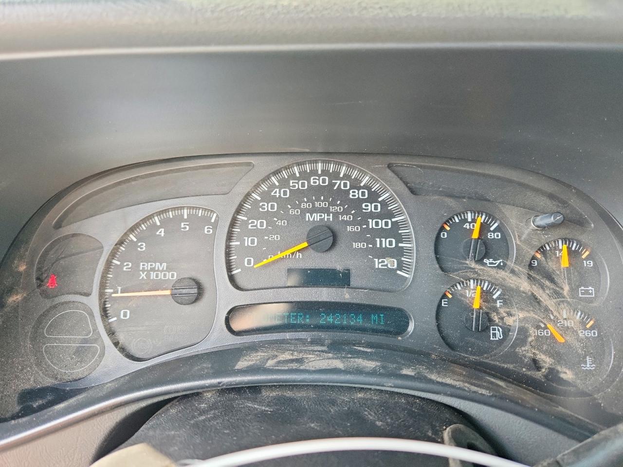 2003 Chevrolet Tahoe Silver vin: 1GNEK13T43R112755