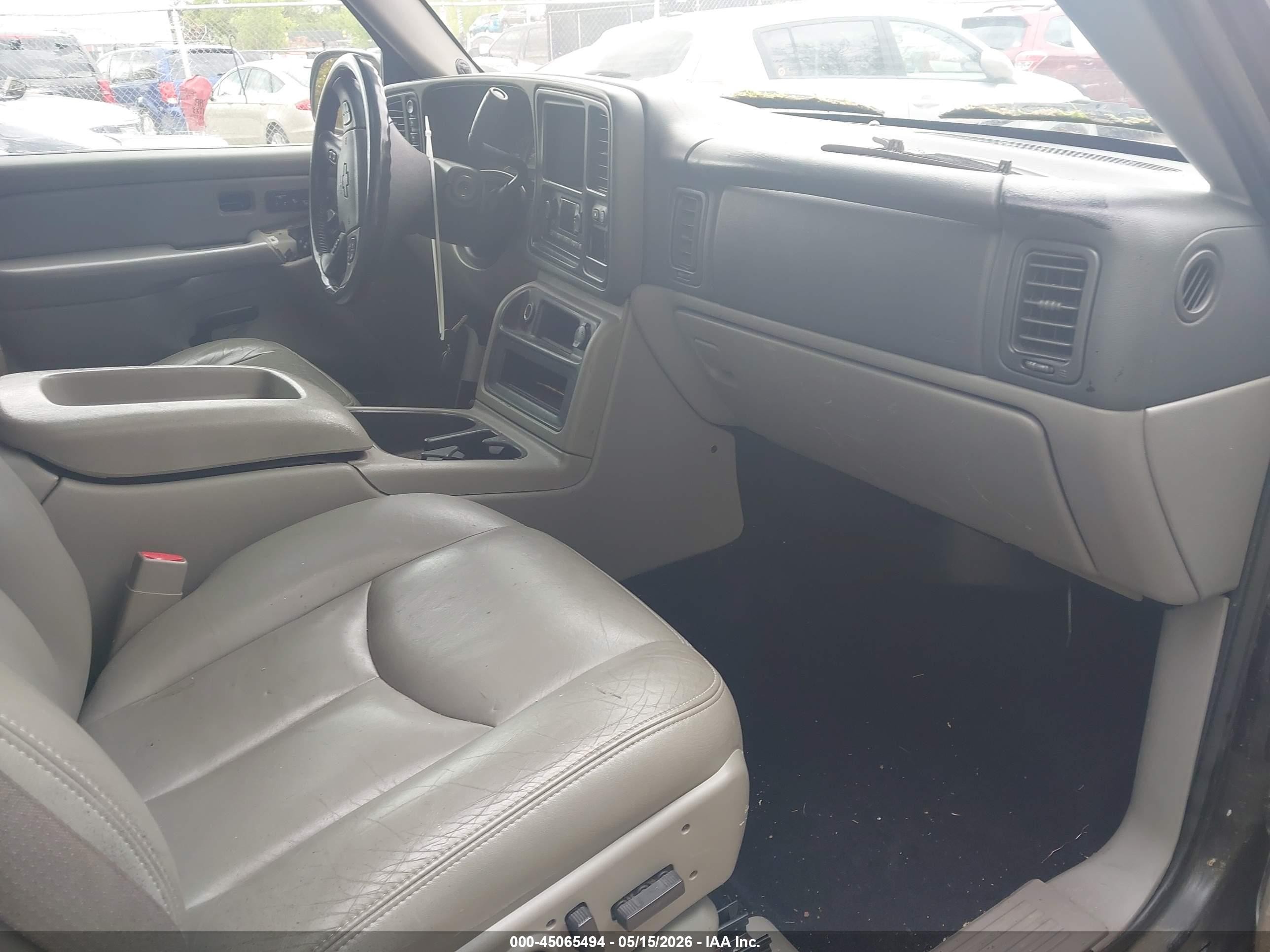 2004 Chevrolet Tahoe Lt Черный vin: 1GNEK13T44J325303