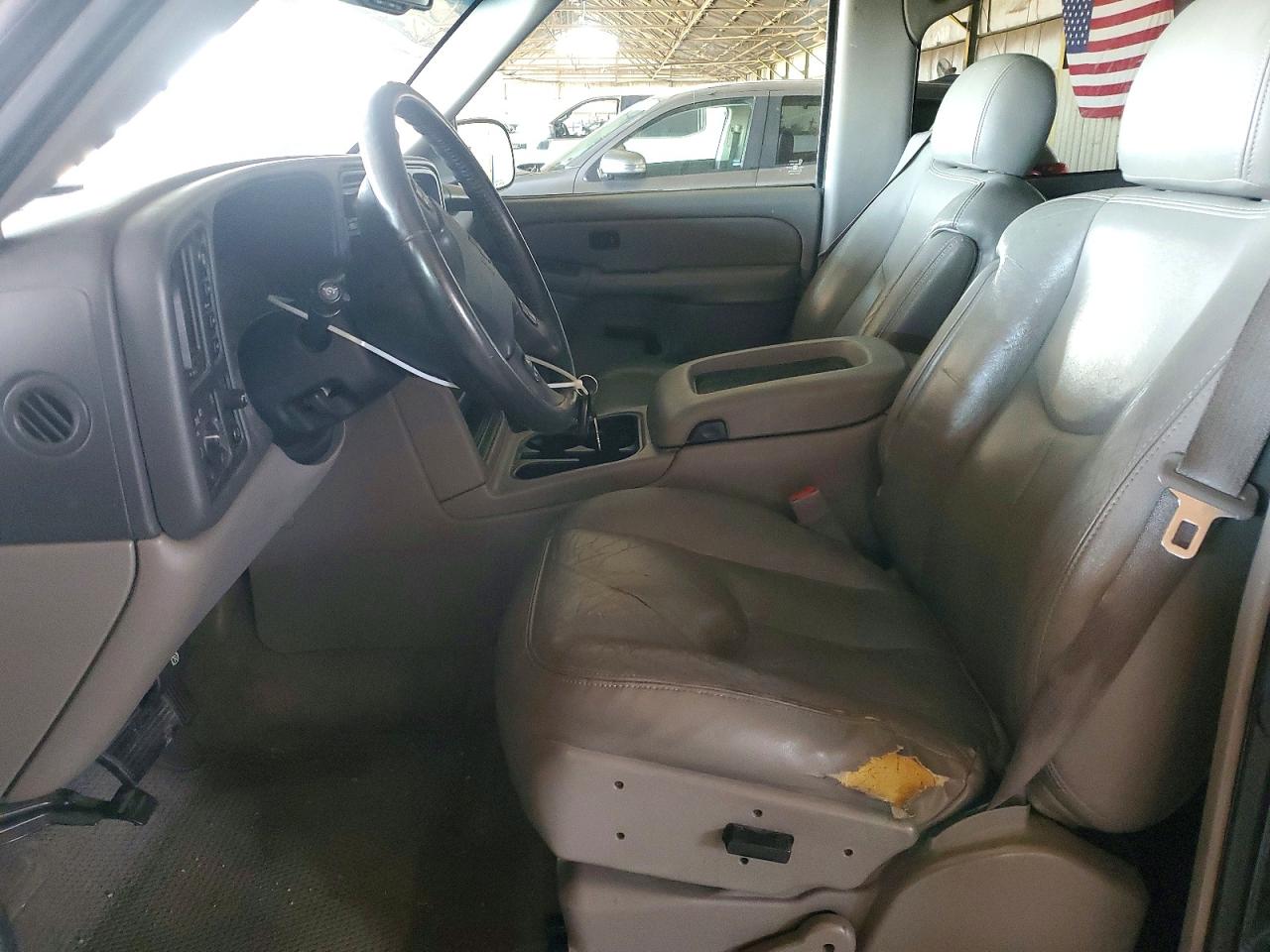 2004 Chevrolet Tahoe K1500 Black vin: 1GNEK13T44R294894