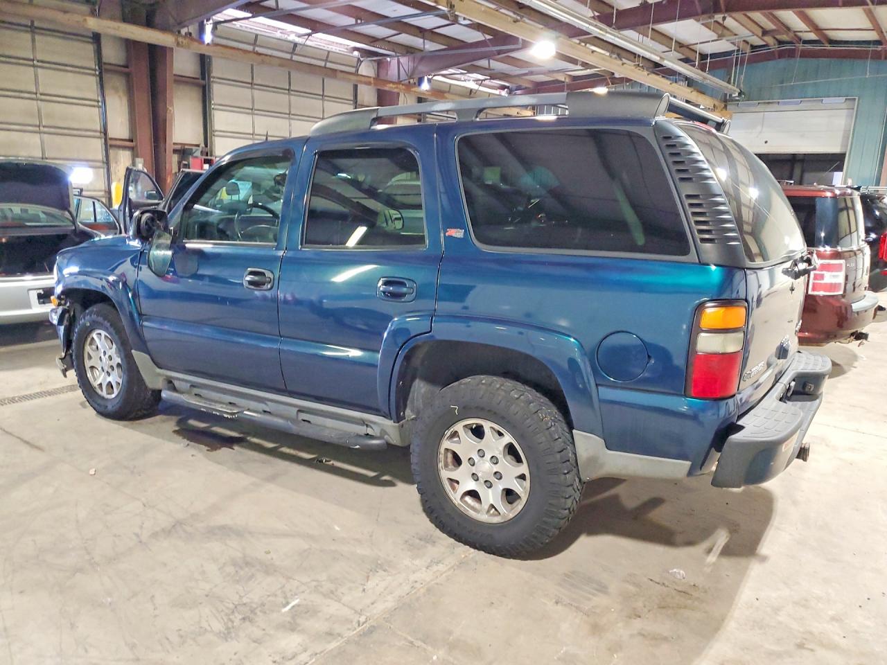 2005 Chevrolet Tahoe K1500 Blue vin: 1GNEK13T45R153986