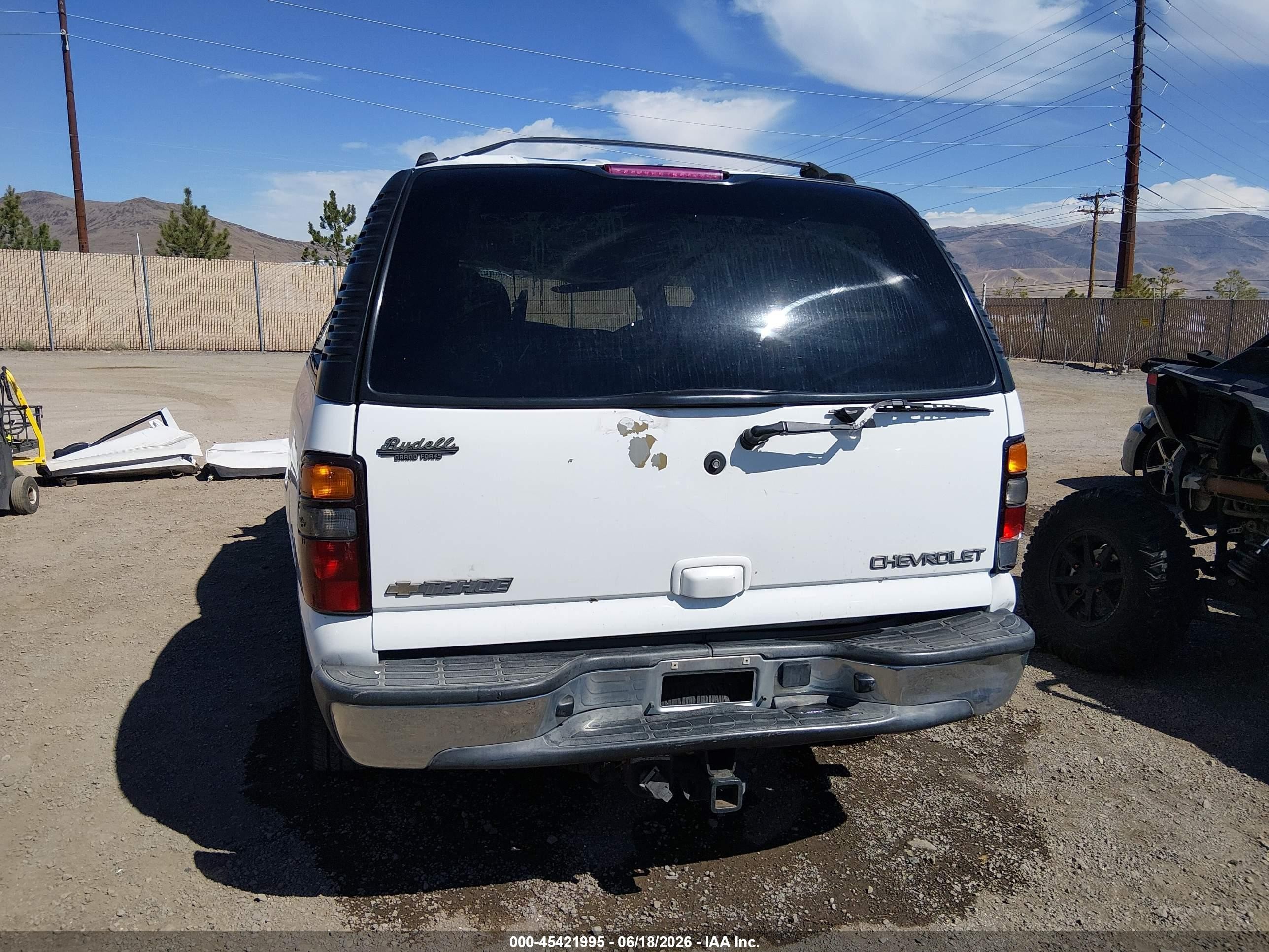 2005 Chevrolet Tahoe Lt White vin: 1GNEK13T45R209442