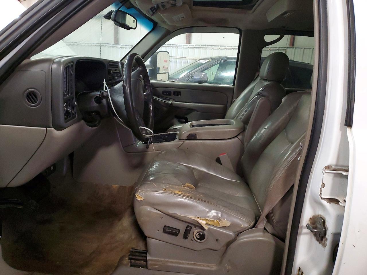 2006 Chevrolet Tahoe K1500 Белый vin: 1GNEK13T46R107205