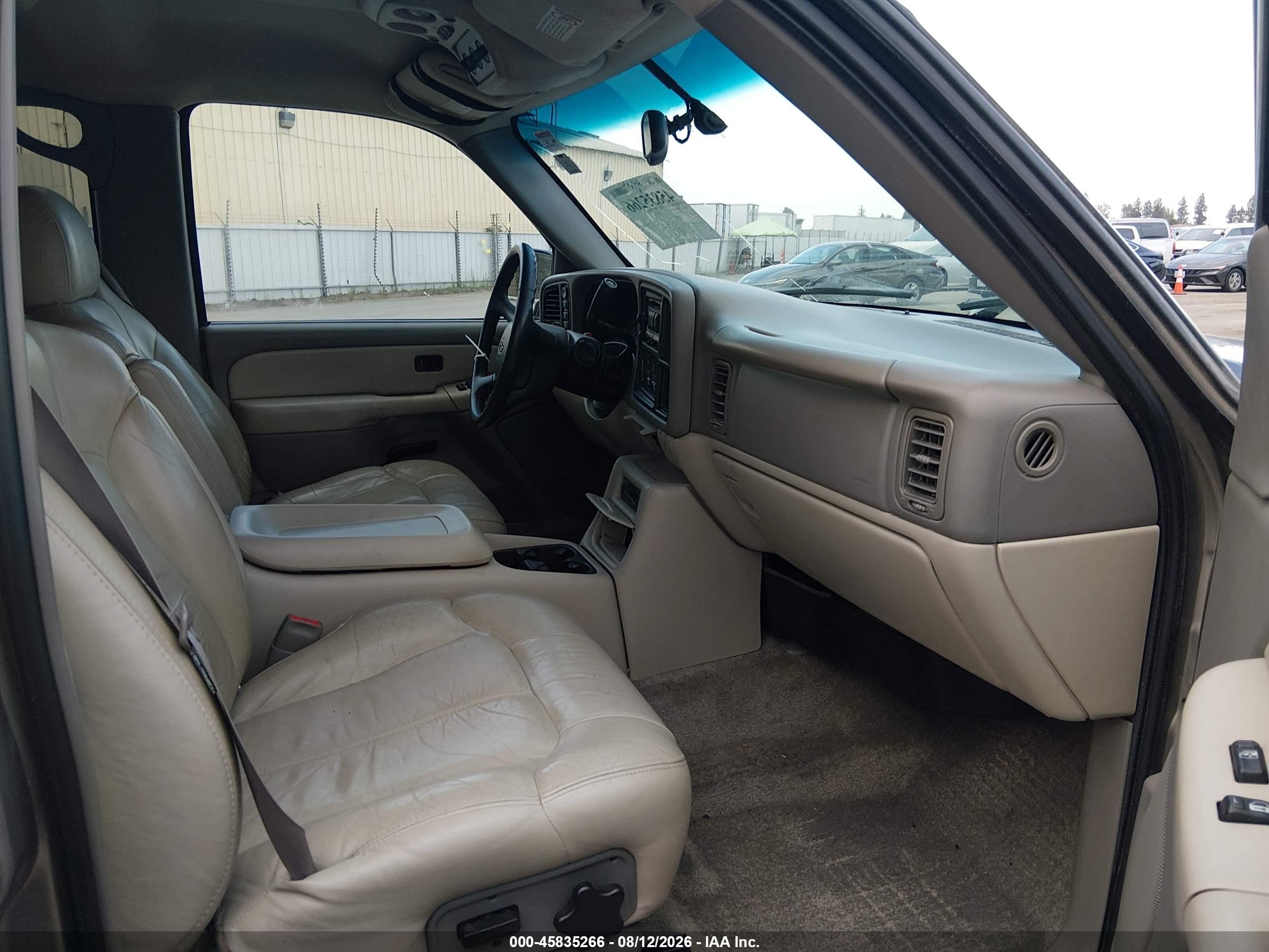2000 Chevrolet Tahoe All New Ls Gold vin: 1GNEK13T4YJ187963