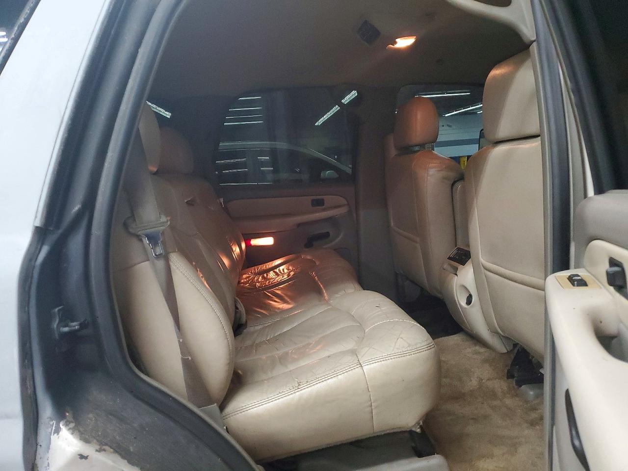 2001 Chevrolet Tahoe K1500 Серый vin: 1GNEK13T51J261218