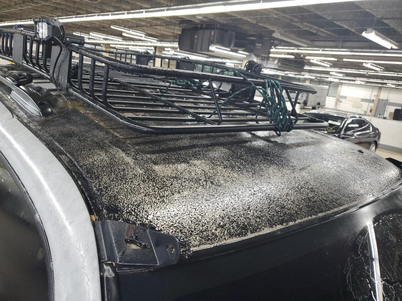 2001 Chevrolet Tahoe K1500 Серый vin: 1GNEK13T51J261218 Damage: Roof, Previous Repair, Substandard Repair