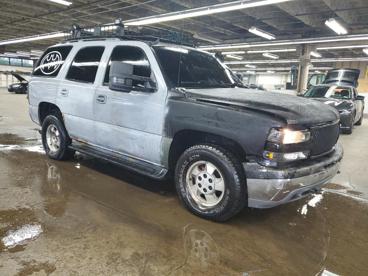 2001 Chevrolet Tahoe K1500 Серый vin: 1GNEK13T51J261218 Damage: Right Qtr Panel, Previous Repair, Substandard Repair