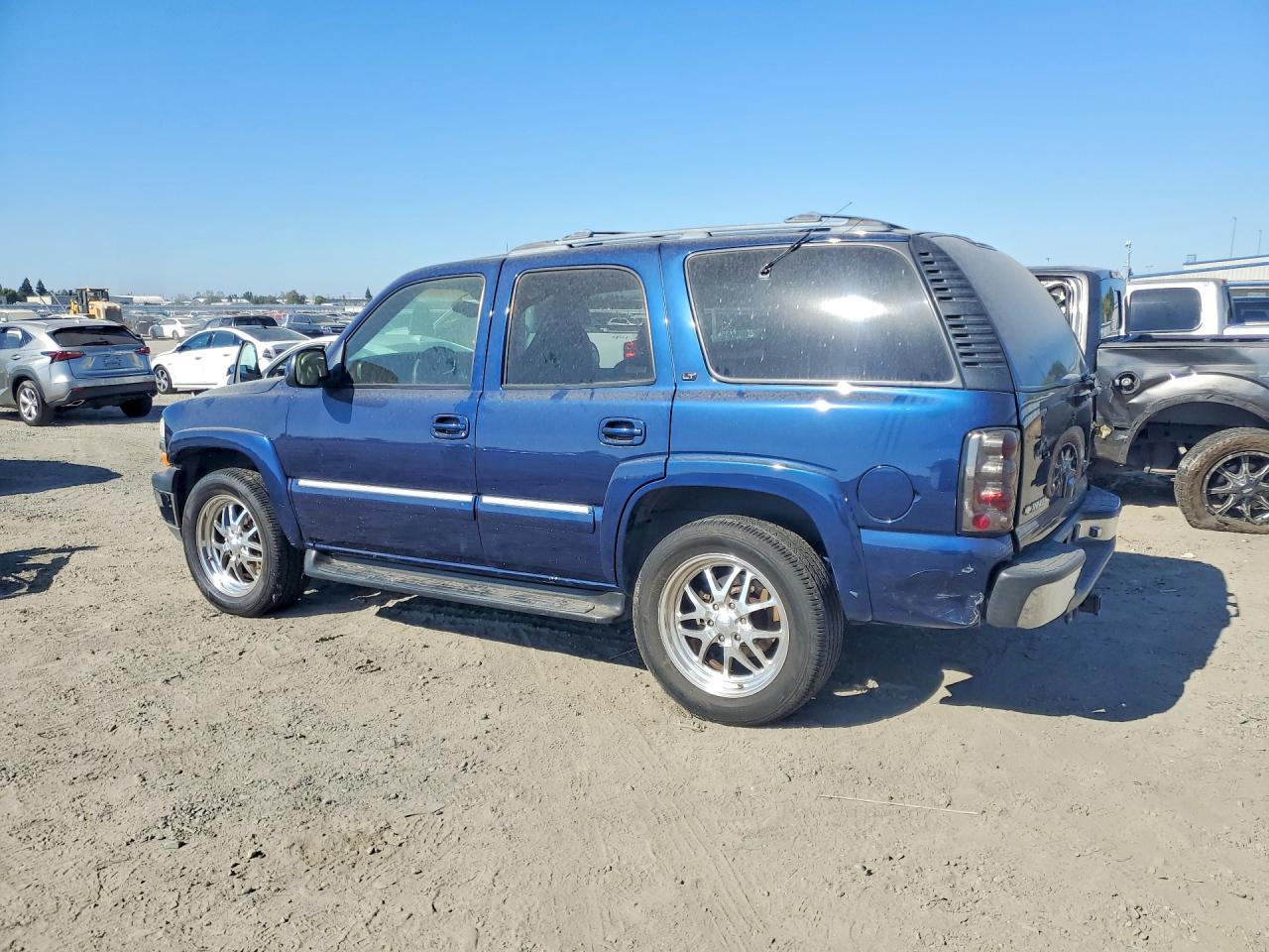 2001 Chevrolet Tahoe K1500 Blue vin: 1GNEK13T51R104130