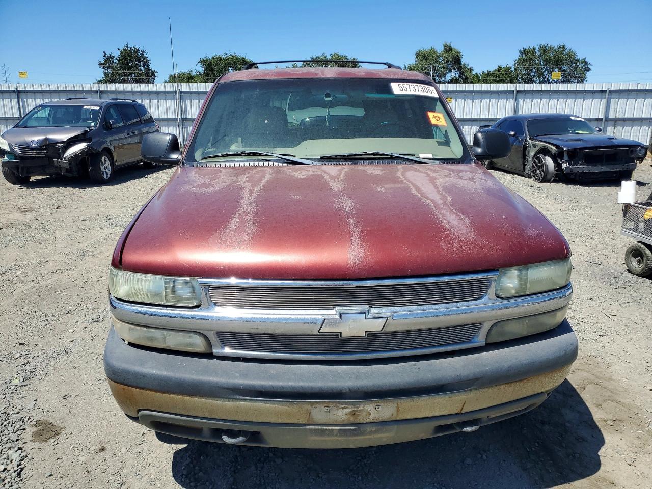 2002 Chevrolet Tahoe K1500 Burgundy vin: 1GNEK13T52J266131