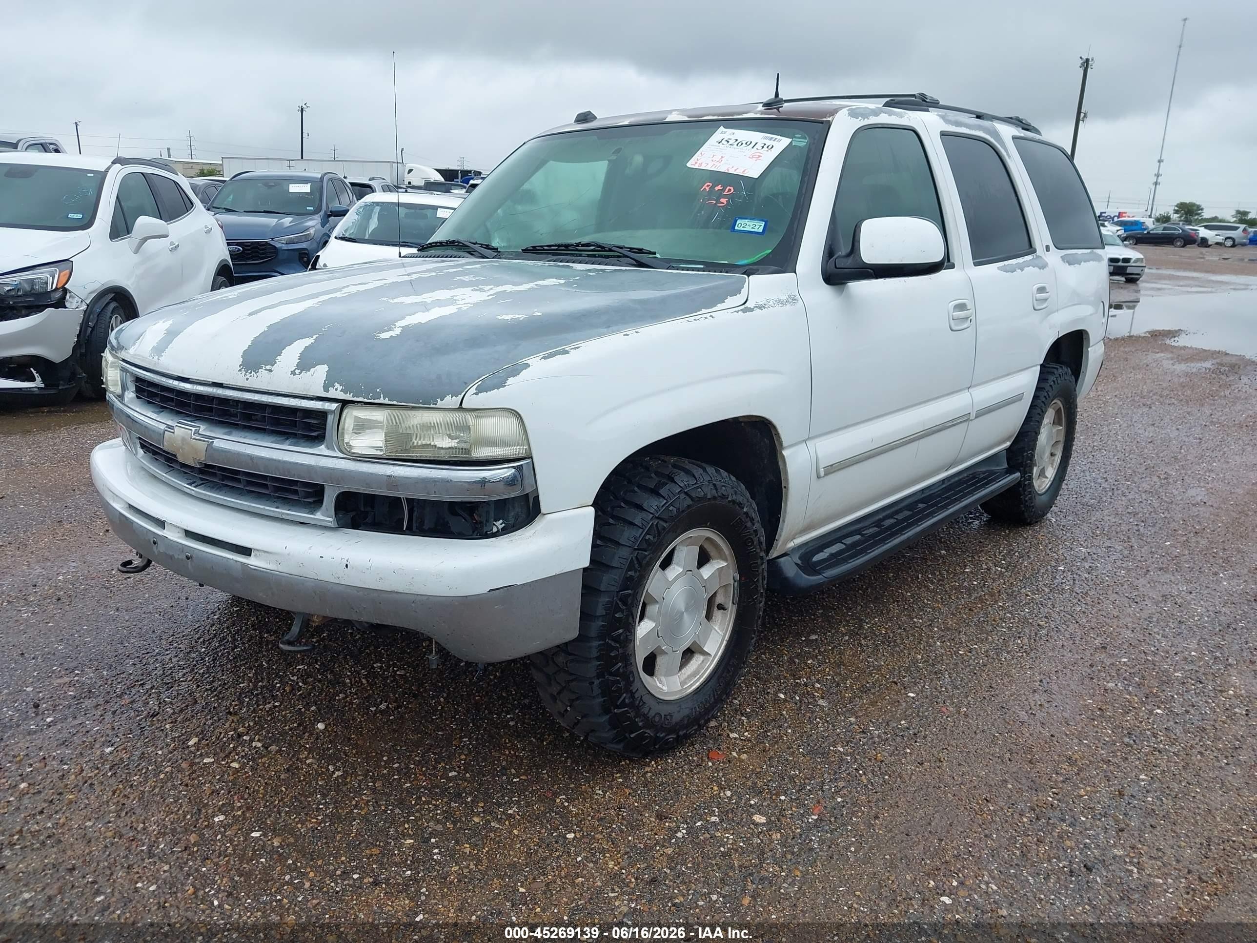 2004 Chevrolet Tahoe Lt Белый vin: 1GNEK13T54J118385