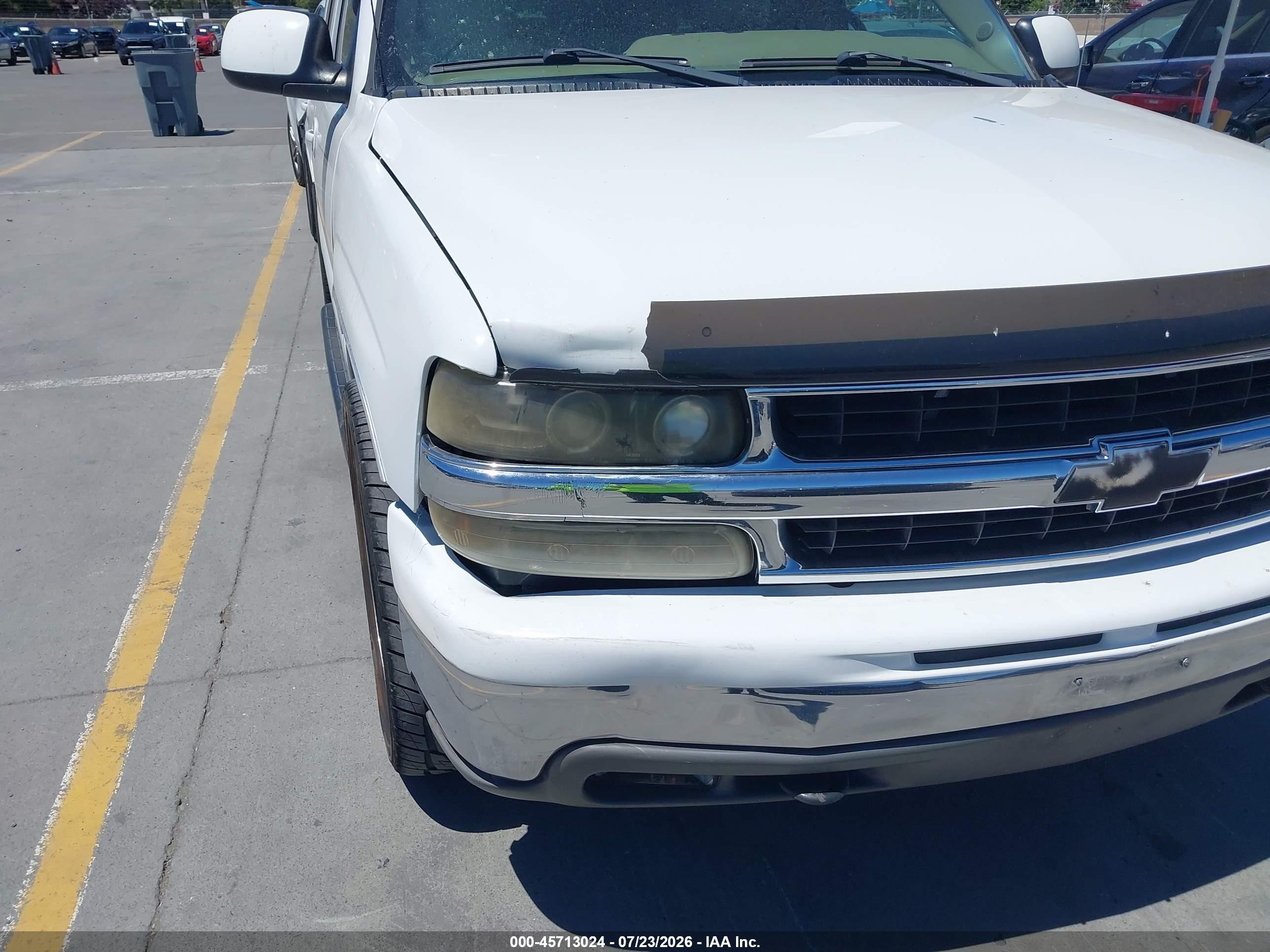 2004 Chevrolet Tahoe Lt White vin: 1GNEK13T54J233701