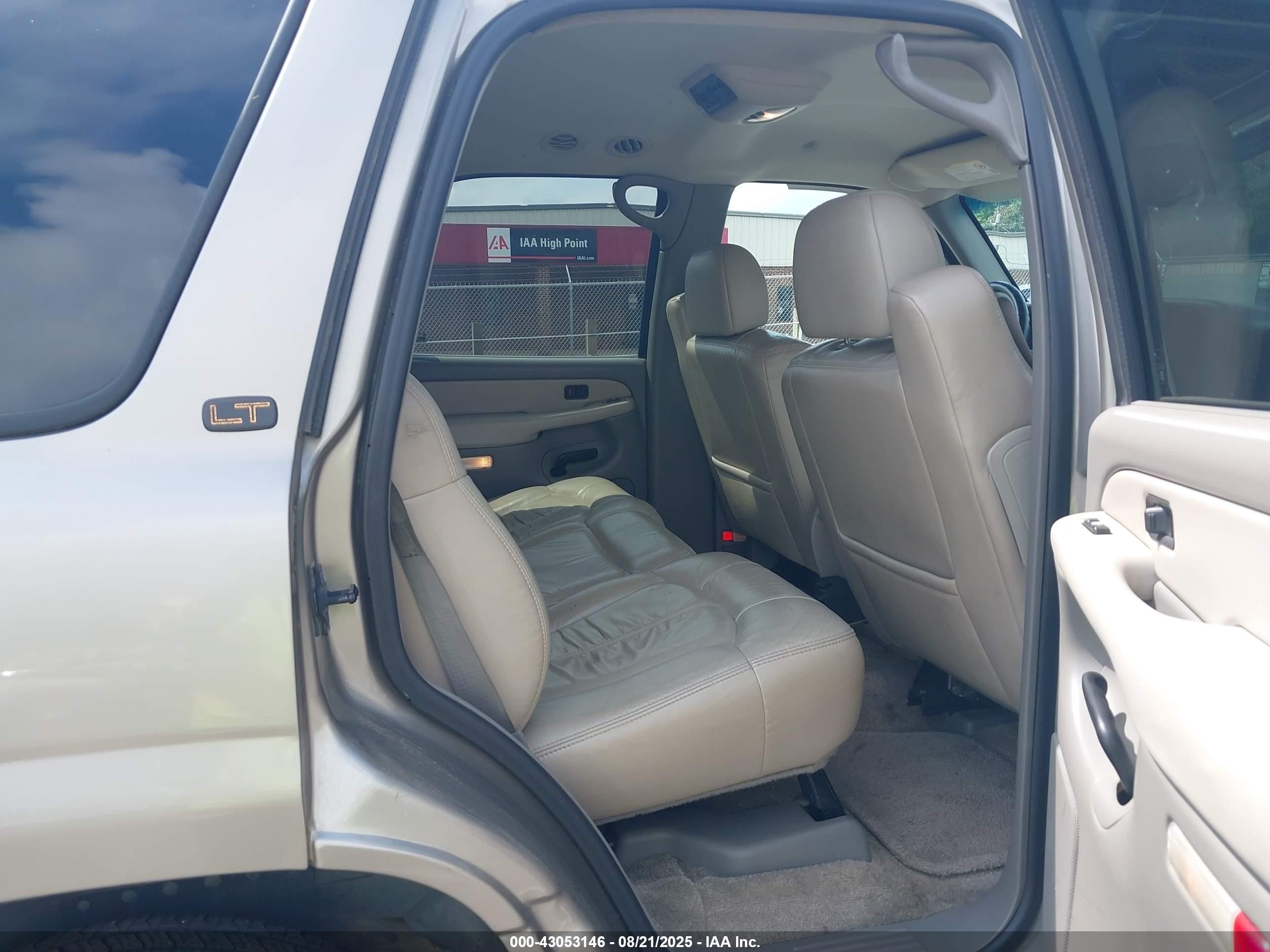 2001 Chevrolet Tahoe Lt Gold vin: 1GNEK13T61R213700