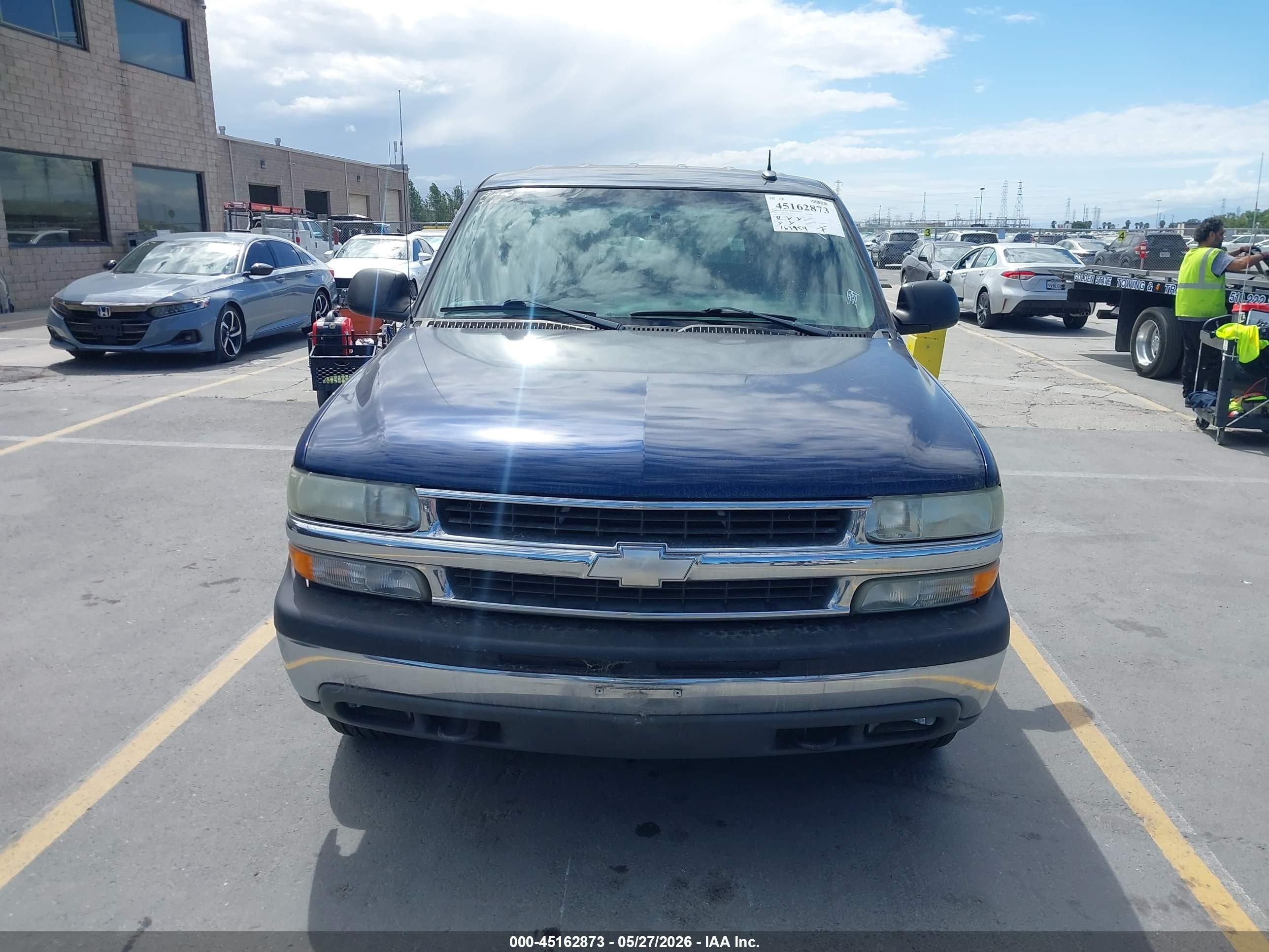 2003 Chevrolet Tahoe Ls Blue vin: 1GNEK13T63J128406