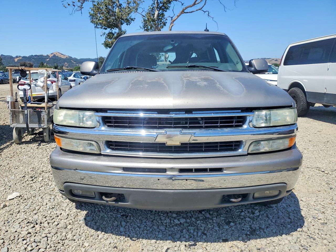 2003 Chevrolet Tahoe K1500 Silver vin: 1GNEK13T63J221037