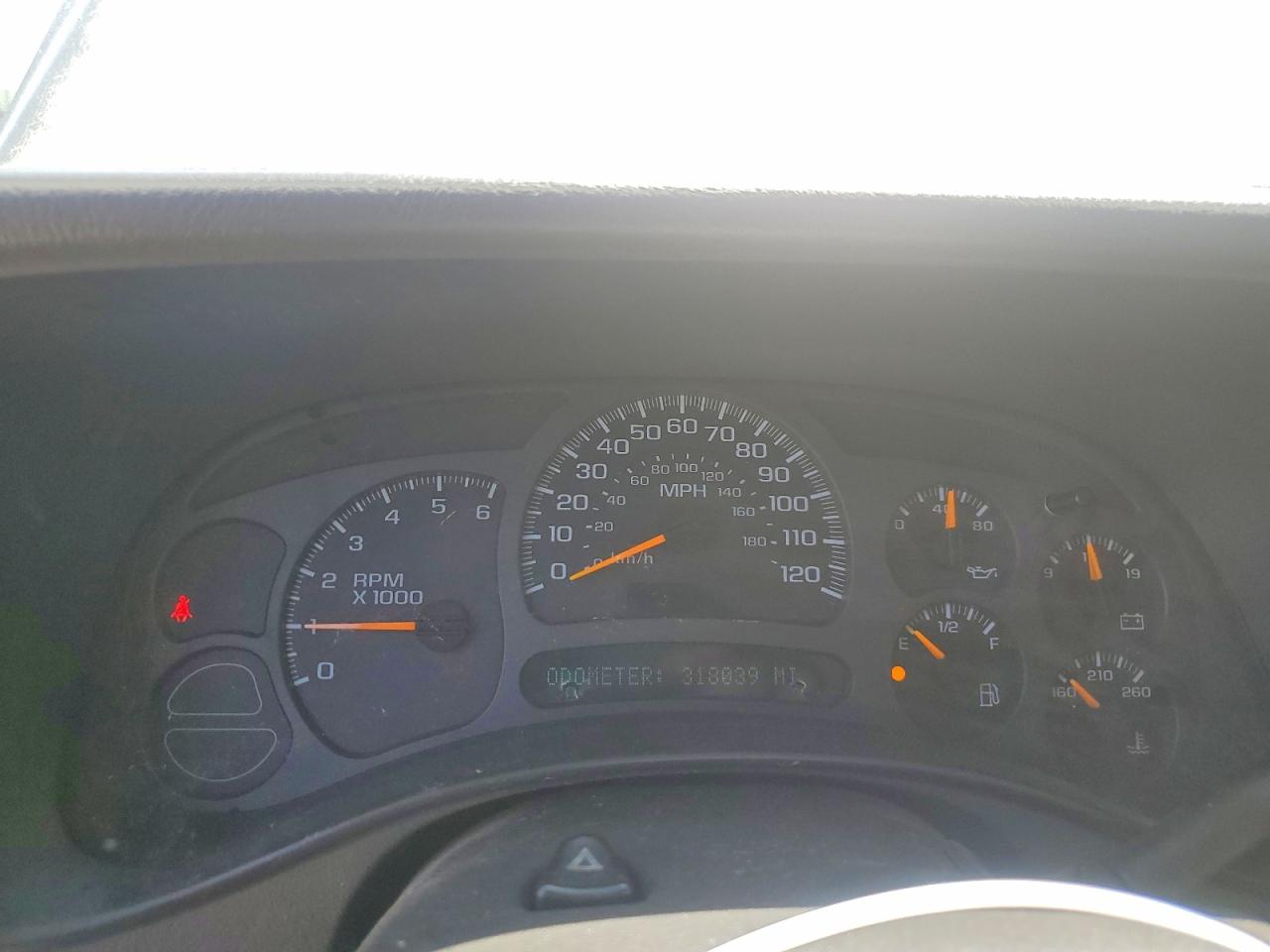 2003 Chevrolet Tahoe K1500 Silver vin: 1GNEK13T63J221037