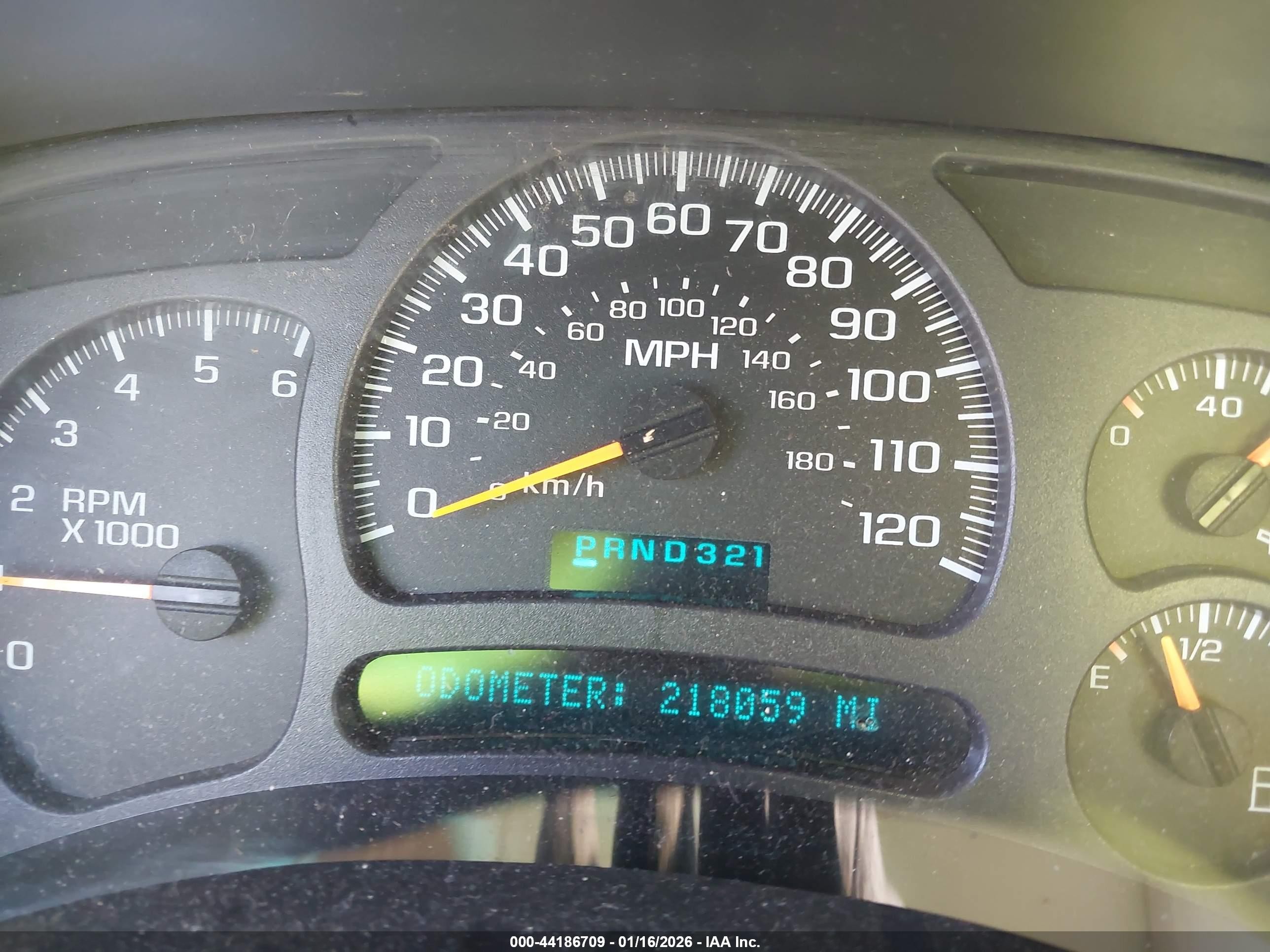 2003 Chevrolet Tahoe Z71 White vin: 1GNEK13T63R296046