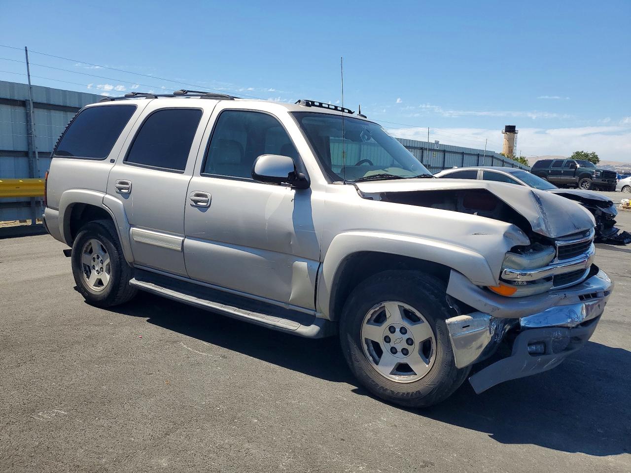 2004 Chevrolet Tahoe K1500 Gray vin: 1GNEK13T64J222304