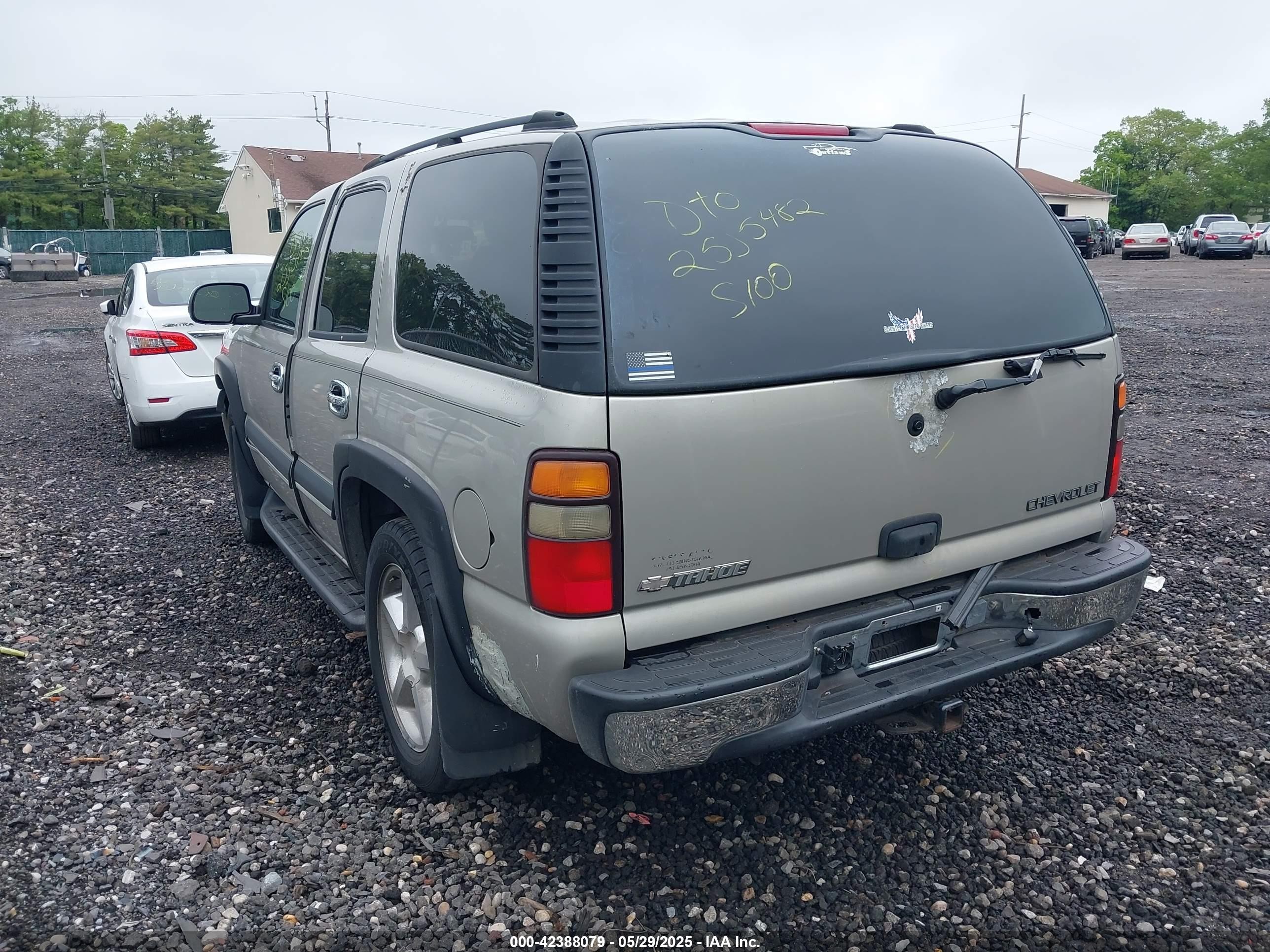2004 Chevrolet Tahoe Ls Gold vin: 1GNEK13T64R111186