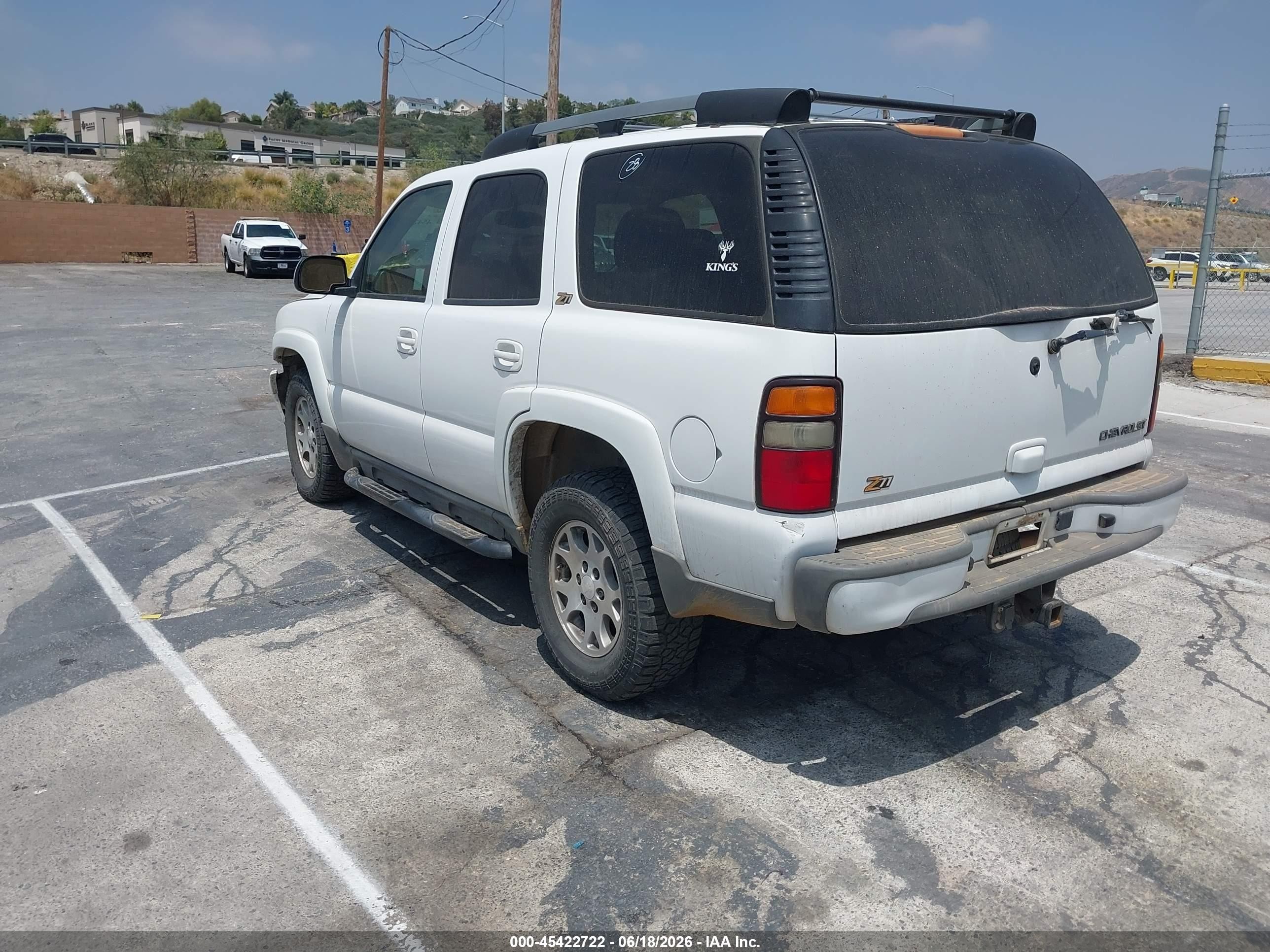 2004 Chevrolet Tahoe Z71 White vin: 1GNEK13T64R119689